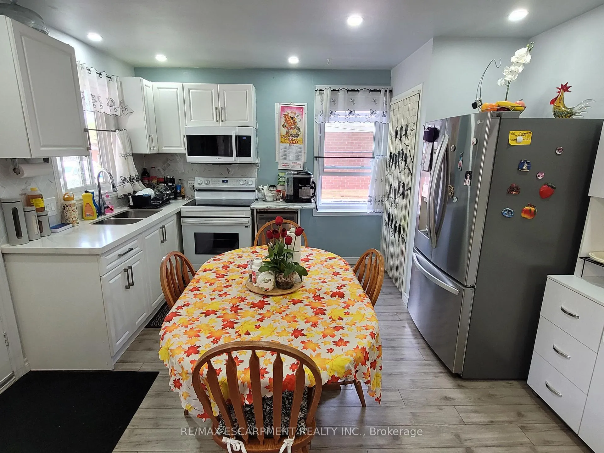 Photo 9 of 239 West 18TH Street, Hamilton, Buchanan — HOMEH