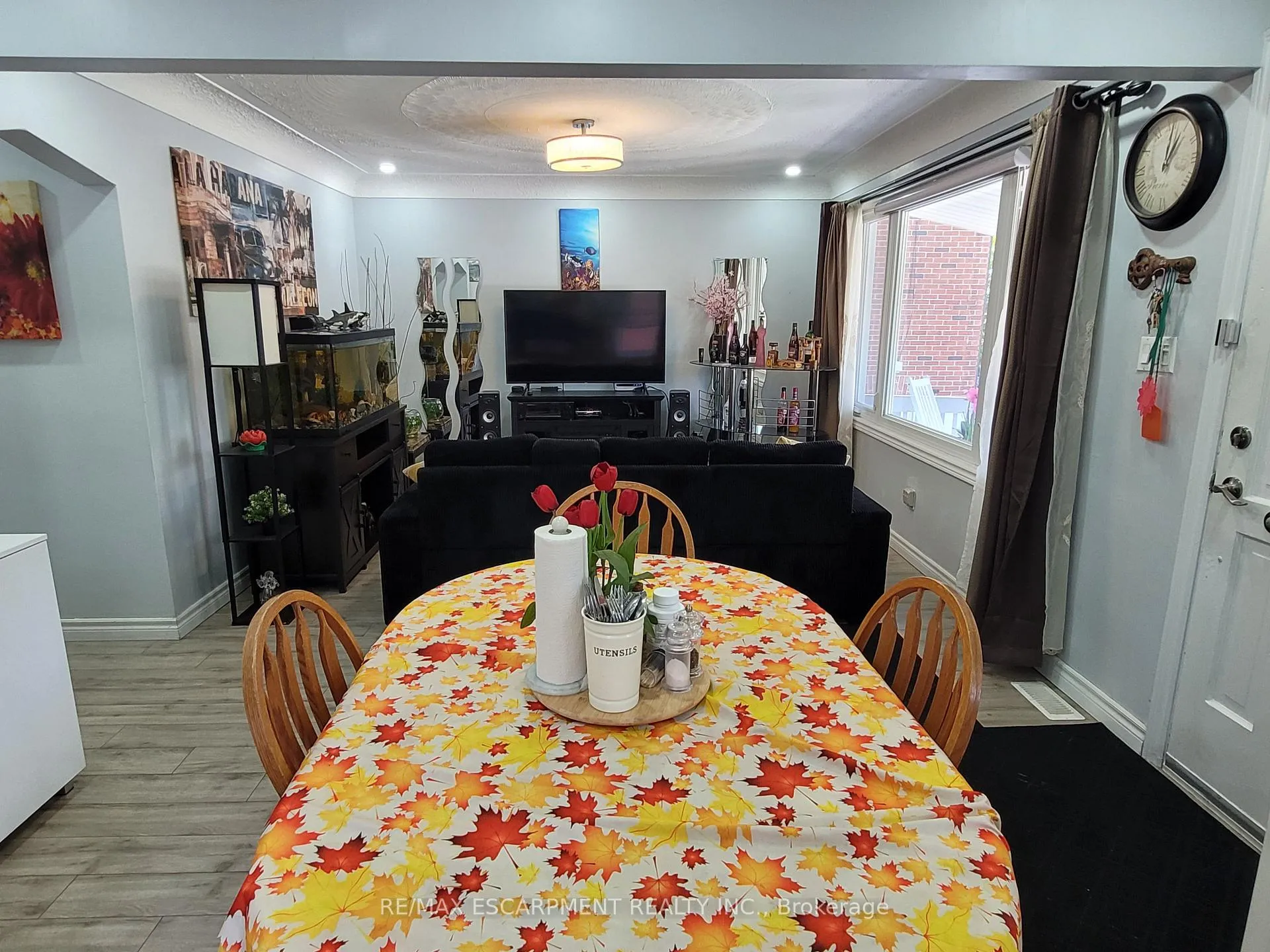 Photo 10 of 239 West 18TH Street, Hamilton, Buchanan — HOMEH