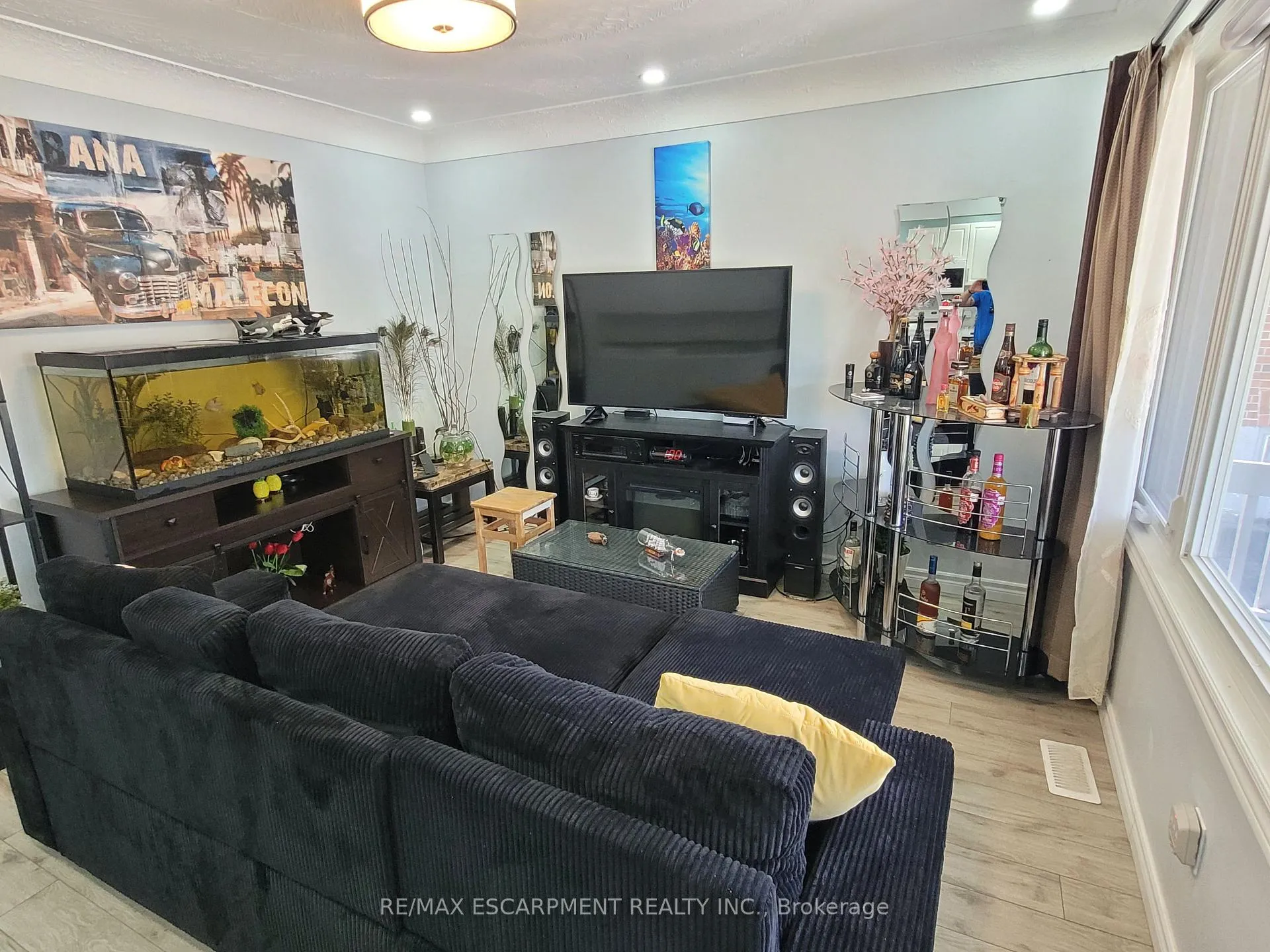 Photo 12 of 239 West 18TH Street, Hamilton, Buchanan — HOMEH