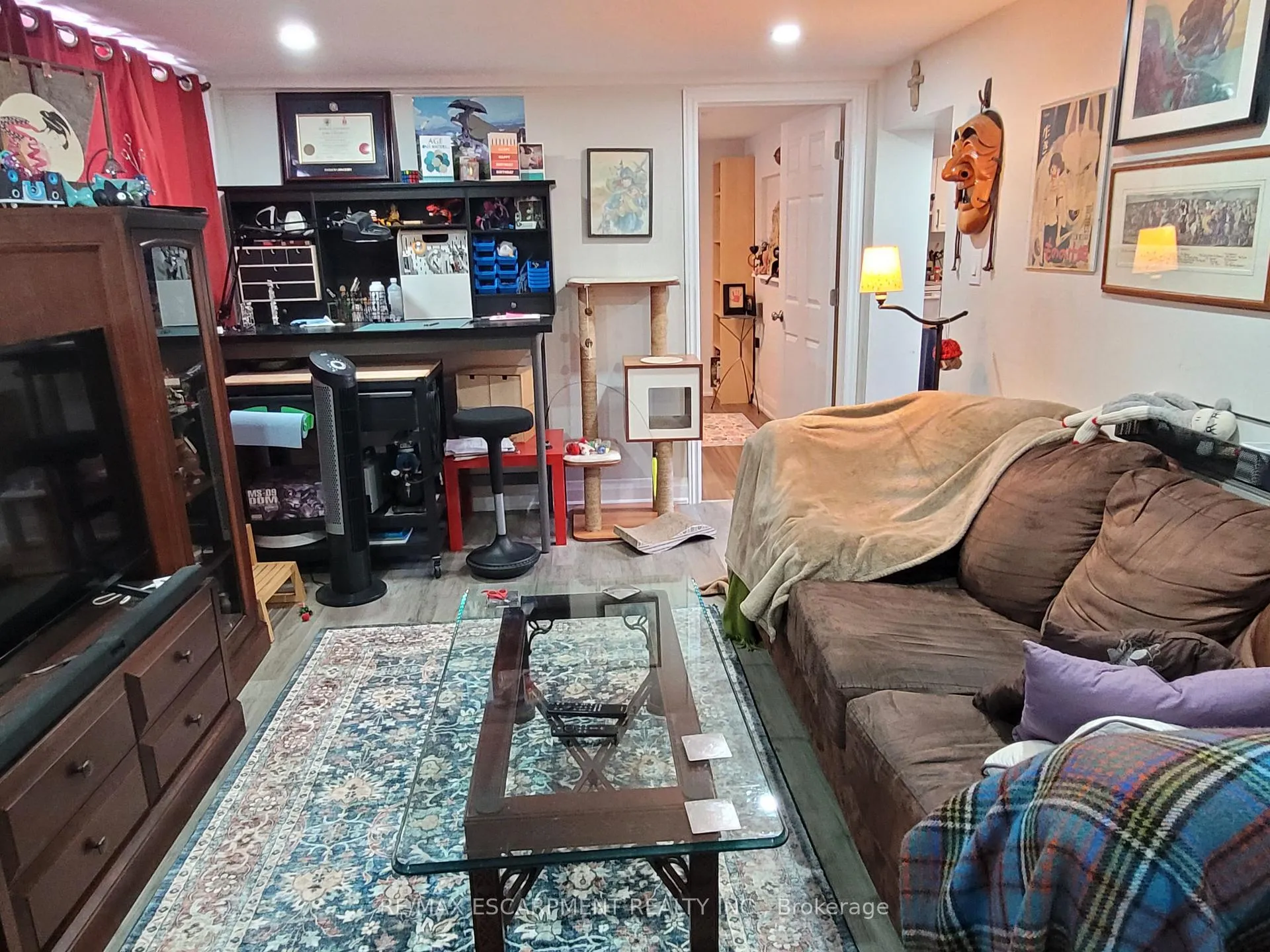 Photo 25 of 239 West 18TH Street, Hamilton, Buchanan — HOMEH