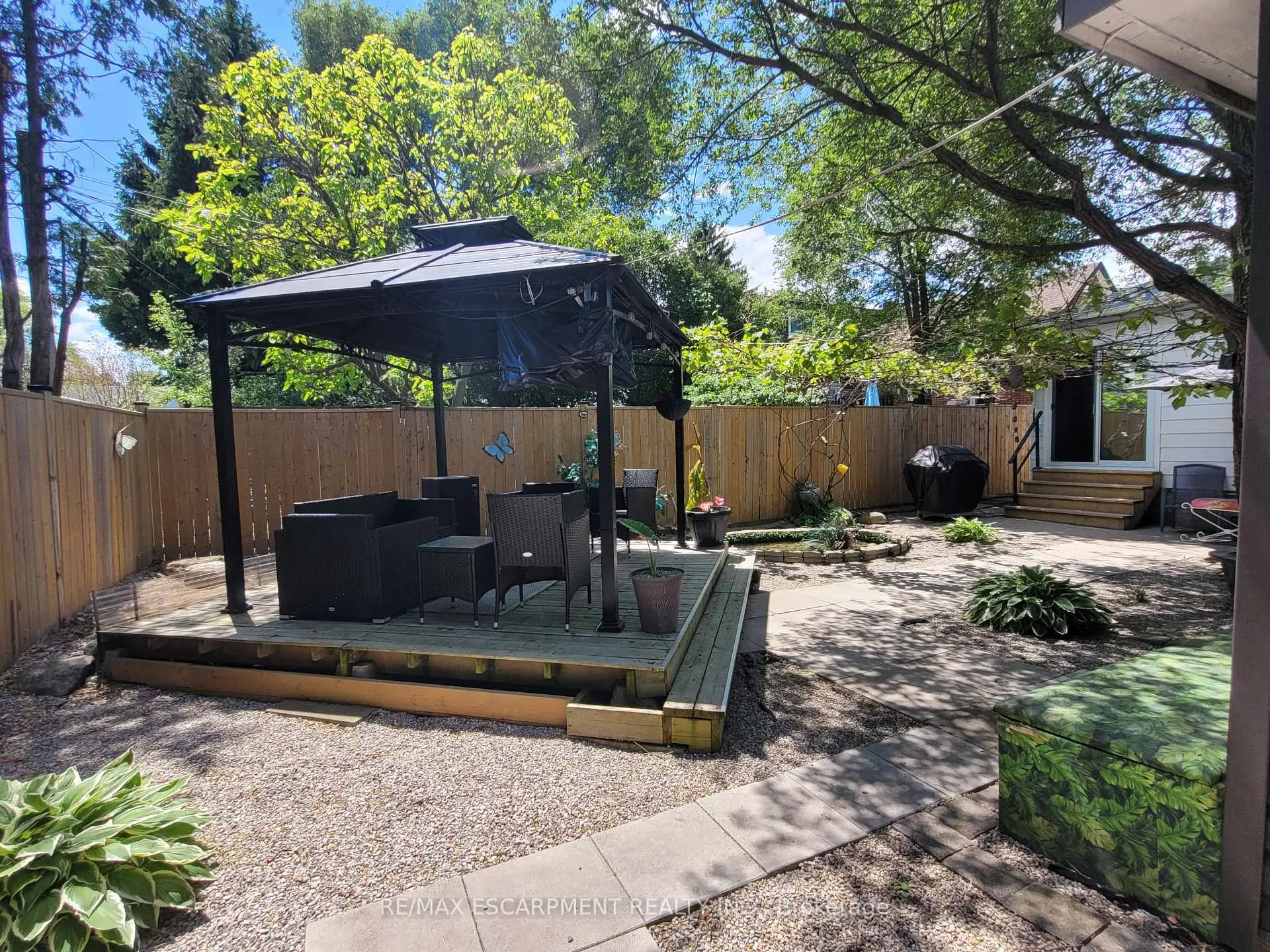 Photo 34 of 239 West 18TH Street, Hamilton, Buchanan — HOMEH