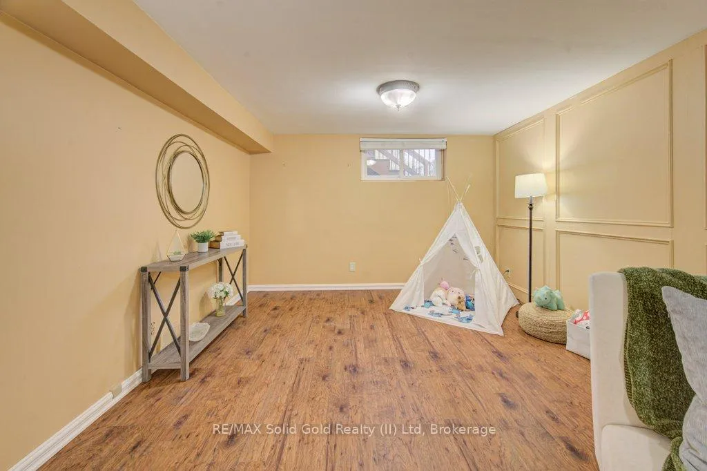 Photo 17 of 682 Glen Forrest Boulevard, Waterloo — HOMEH