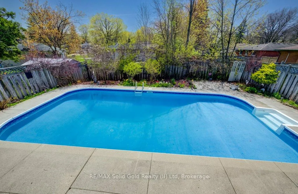 Photo 22 of 682 Glen Forrest Boulevard, Waterloo — HOMEH