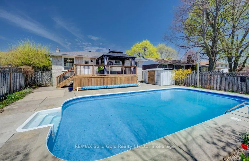 Photo 23 of 682 Glen Forrest Boulevard, Waterloo — HOMEH