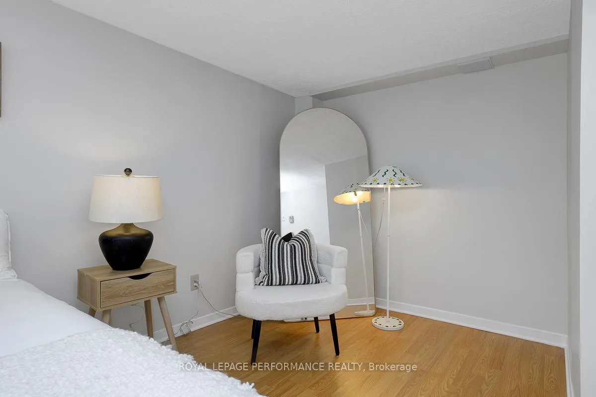 Photo 23 of 1141 North River Road, Ottawa, Overbrook — HOMEH