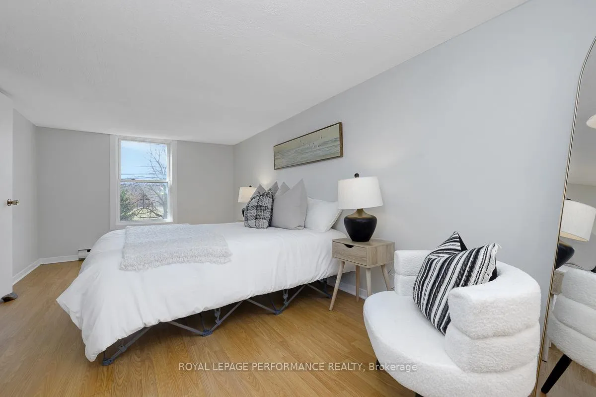 Photo 24 of 1141 North River Road, Ottawa, Overbrook — HOMEH