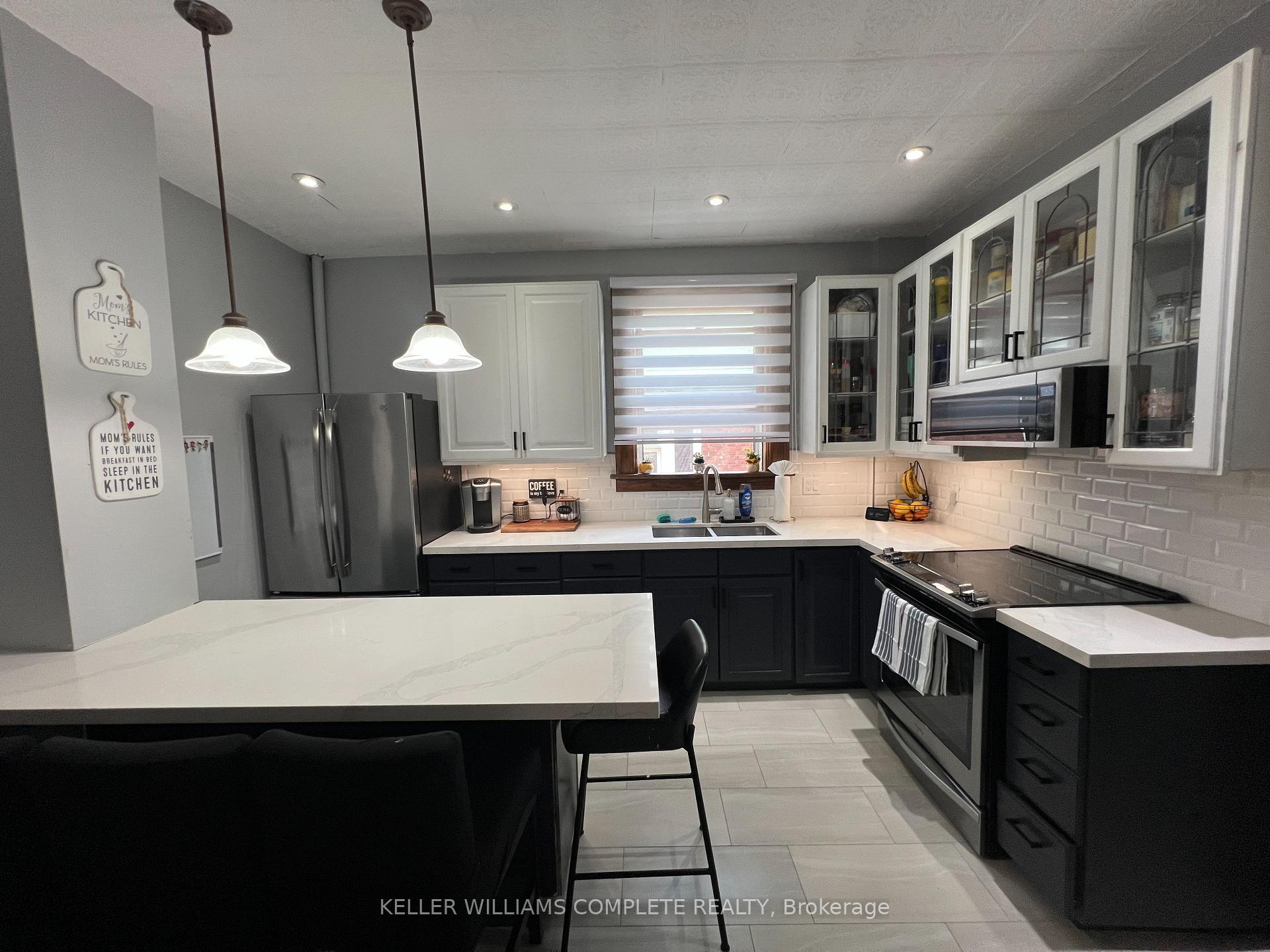 Photo 2 of 5285 Stuart Avenue, Niagara Falls, Cherrywood — HOMEH