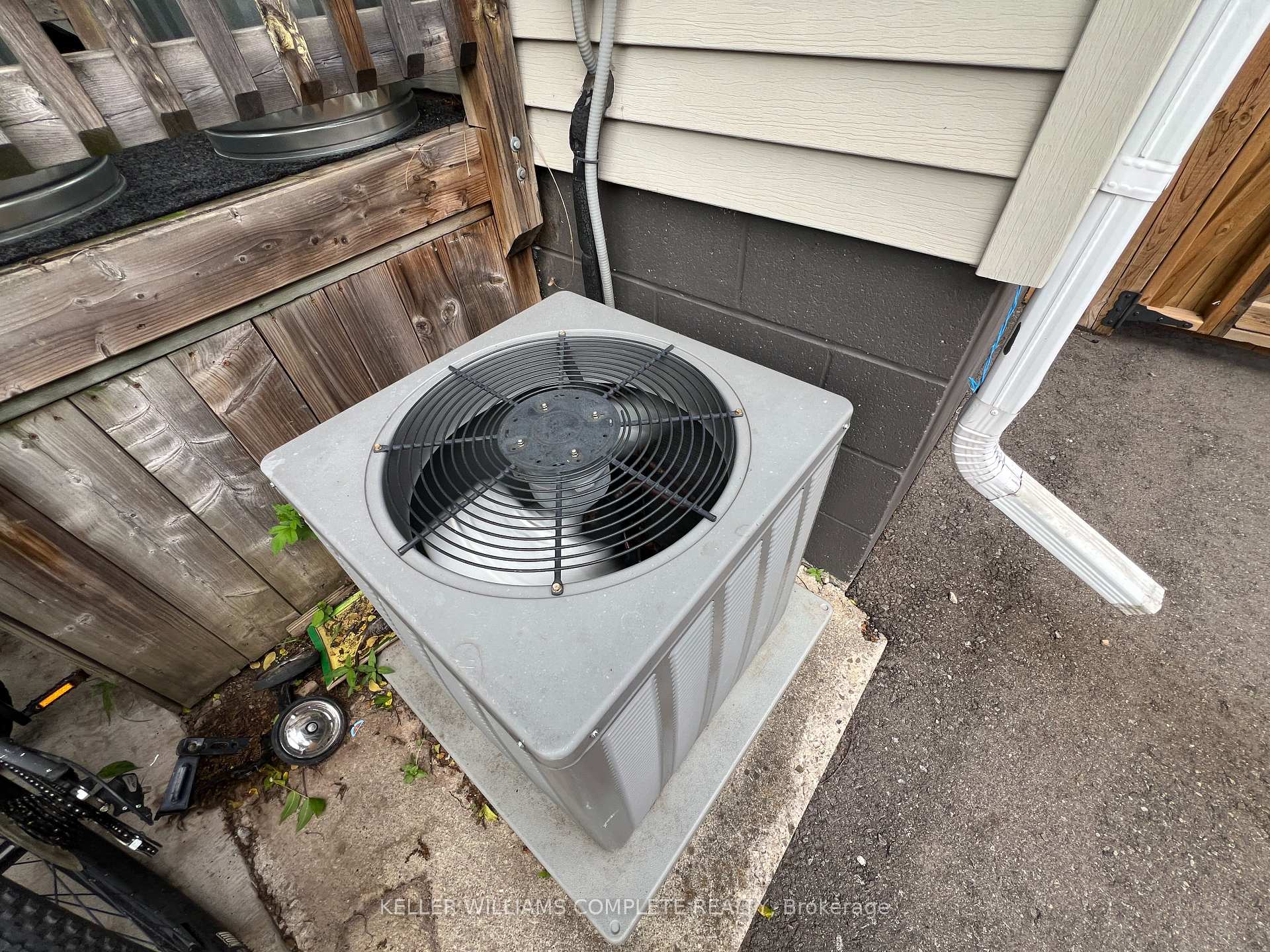 Photo 31 of 5285 Stuart Avenue, Niagara Falls, Cherrywood — HOMEH