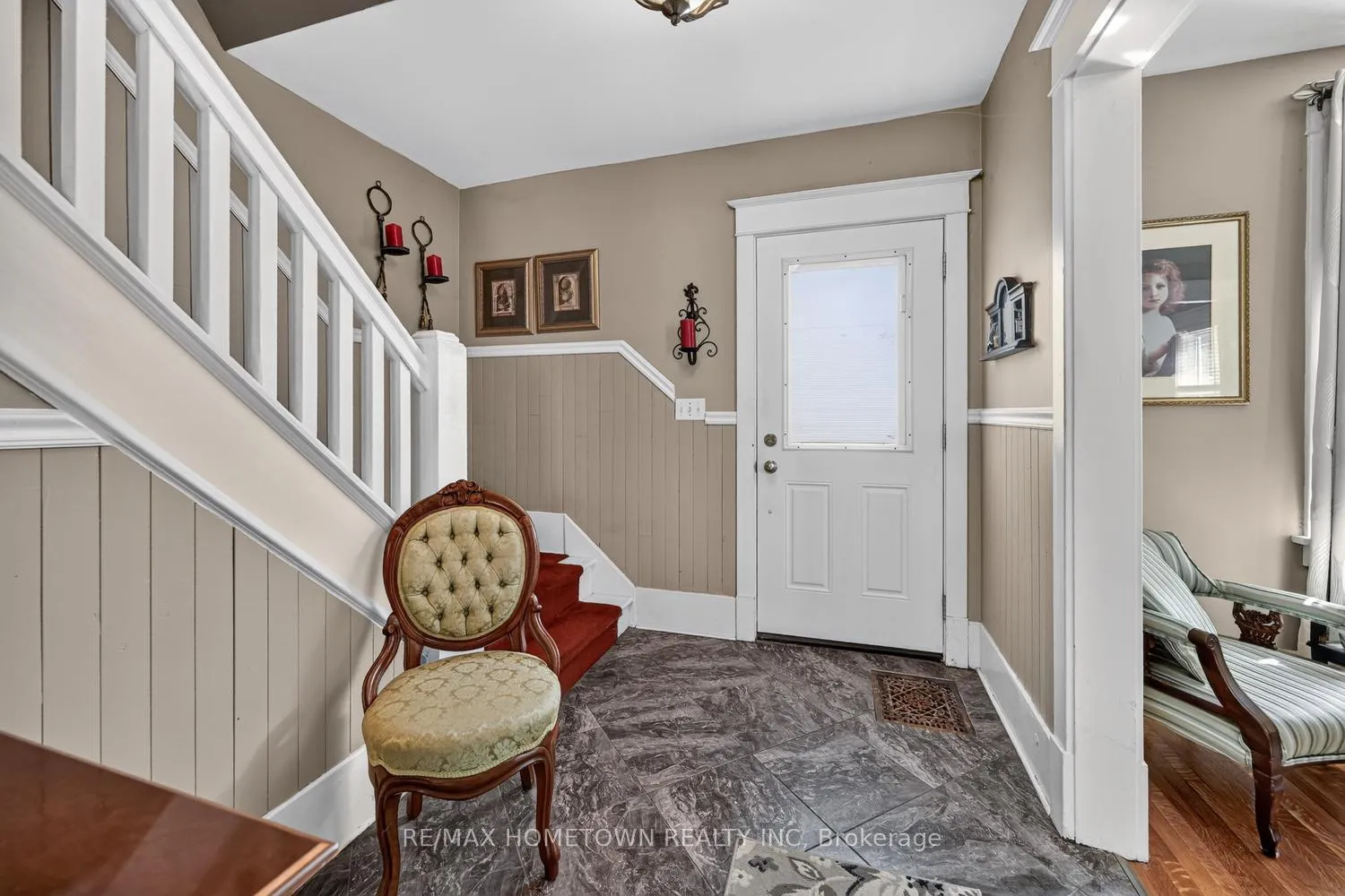 Photo 5 of 108 Bethune Street, Brockville, Brockville — HOMEH