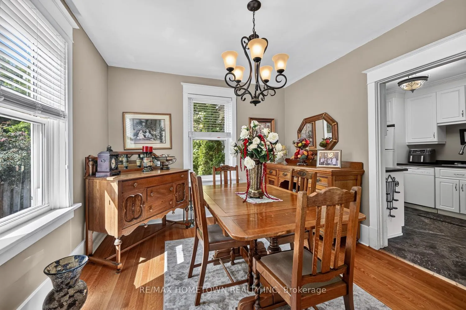 Photo 10 of 108 Bethune Street, Brockville, Brockville — HOMEH