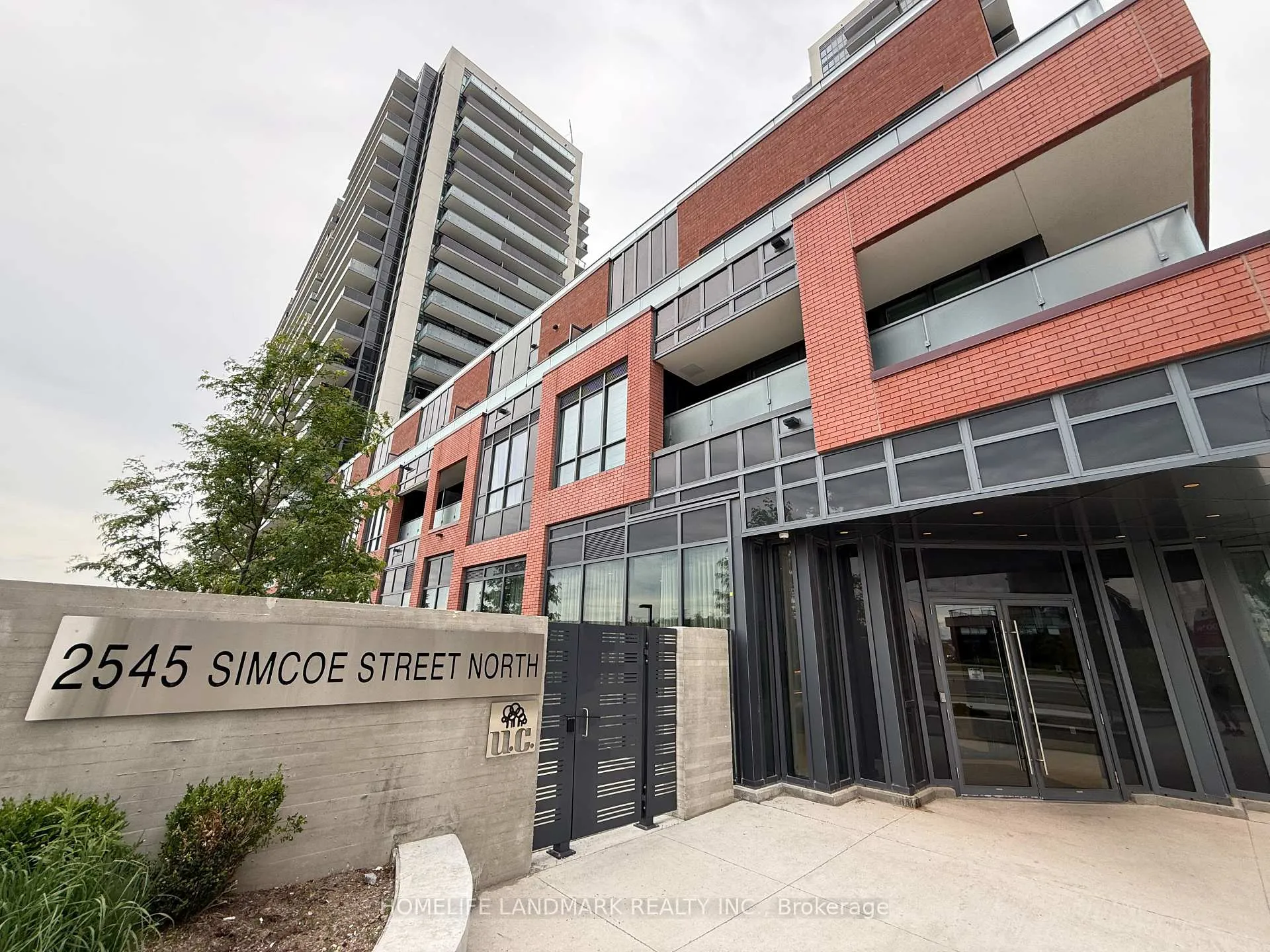 Front of Unit 539, 2545 Simcoe St Street N
