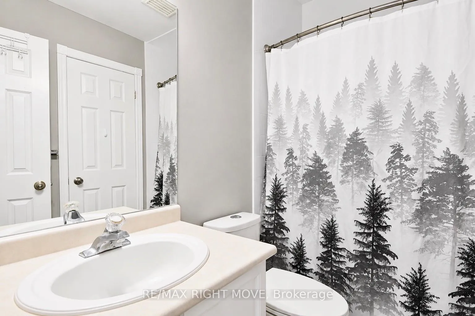Photo 15 of 21 Michael Crescent, Barrie, East Bayfield — HOMEH