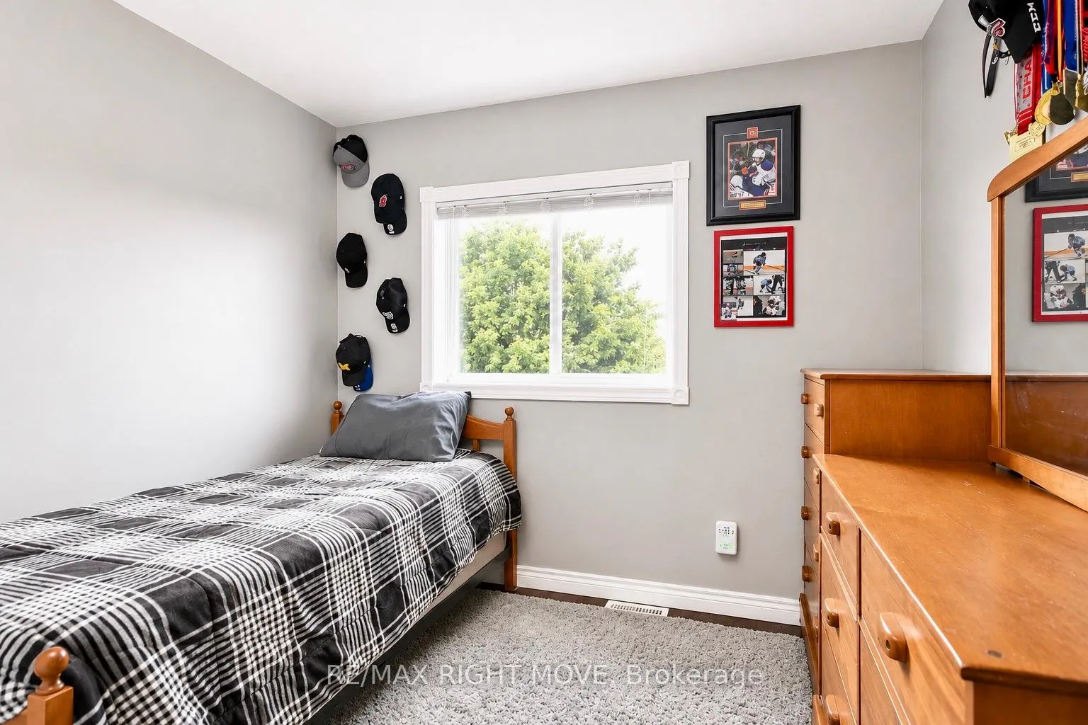 Photo 16 of 21 Michael Crescent, Barrie, East Bayfield — HOMEH