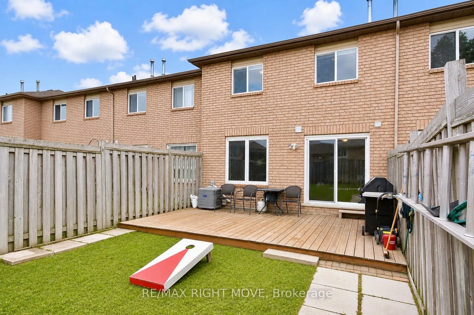 Photo 24 of 21 Michael Crescent, Barrie, East Bayfield — HOMEH