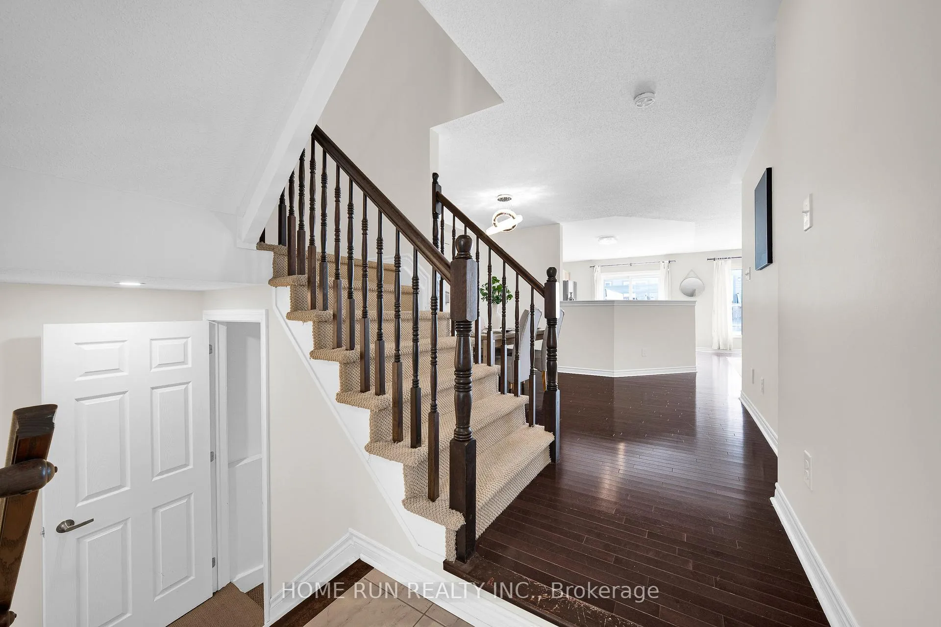 Photo 3 of 957 Messor Crescent, Ottawa, Stittsville (North) — HOMEH