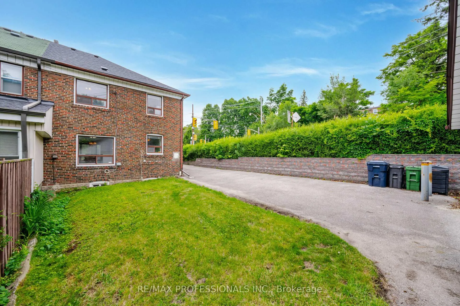 Photo 26 of 111 Keele Street, Toronto, High Park North — HOMEH