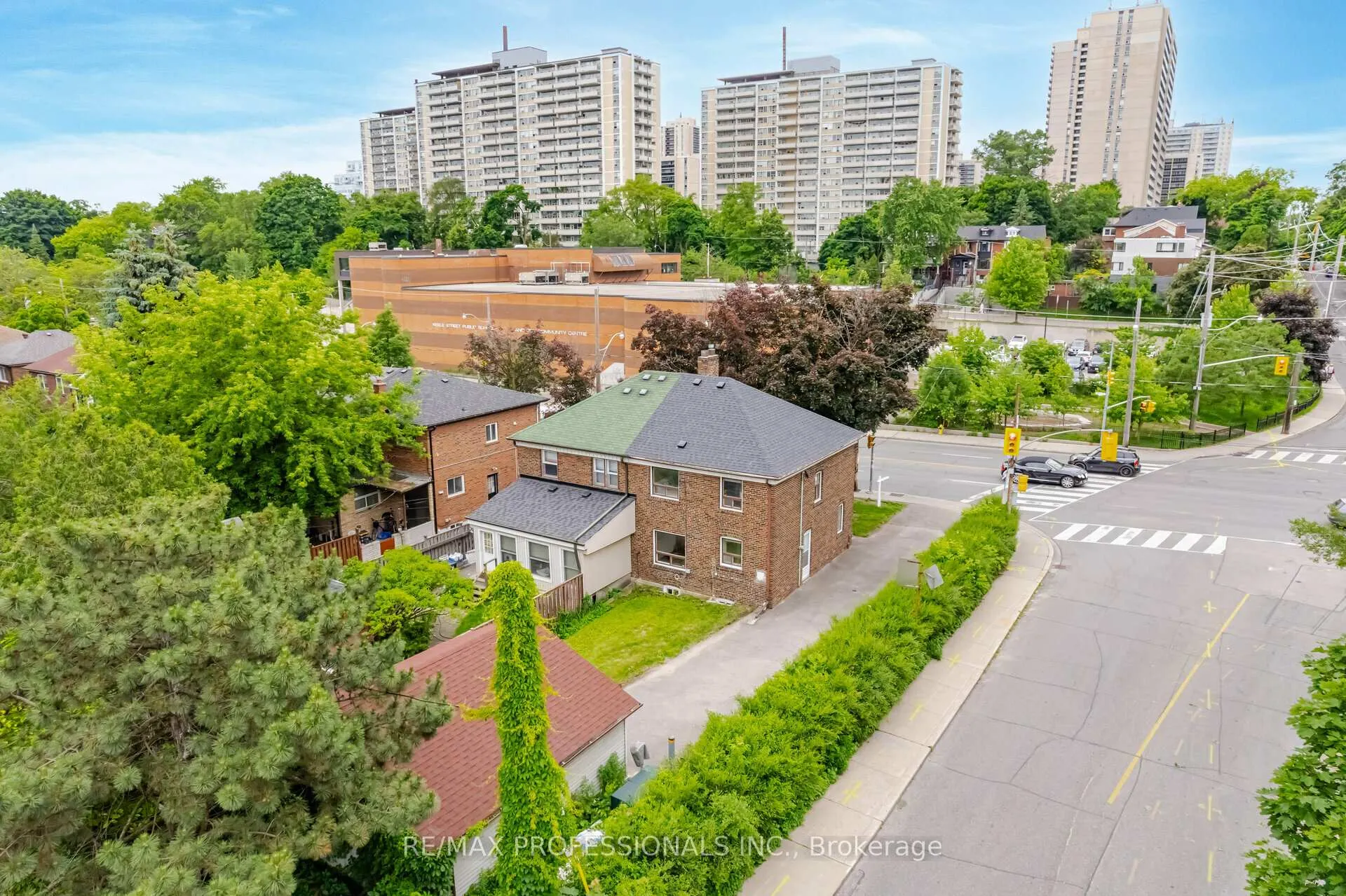 Photo 30 of 111 Keele Street, Toronto, High Park North — HOMEH