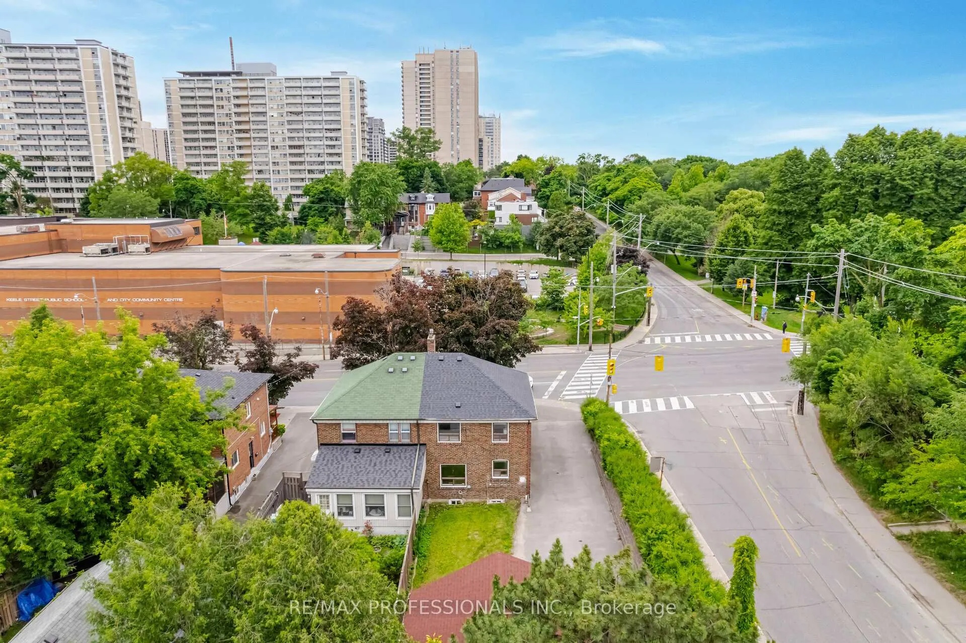 Photo 32 of 111 Keele Street, Toronto, High Park North — HOMEH