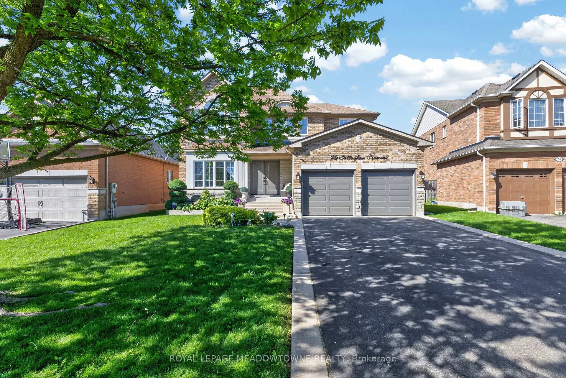 Photo 3 of 26 Callaghan Crescent, Halton Hills, Georgetown — HOMEH