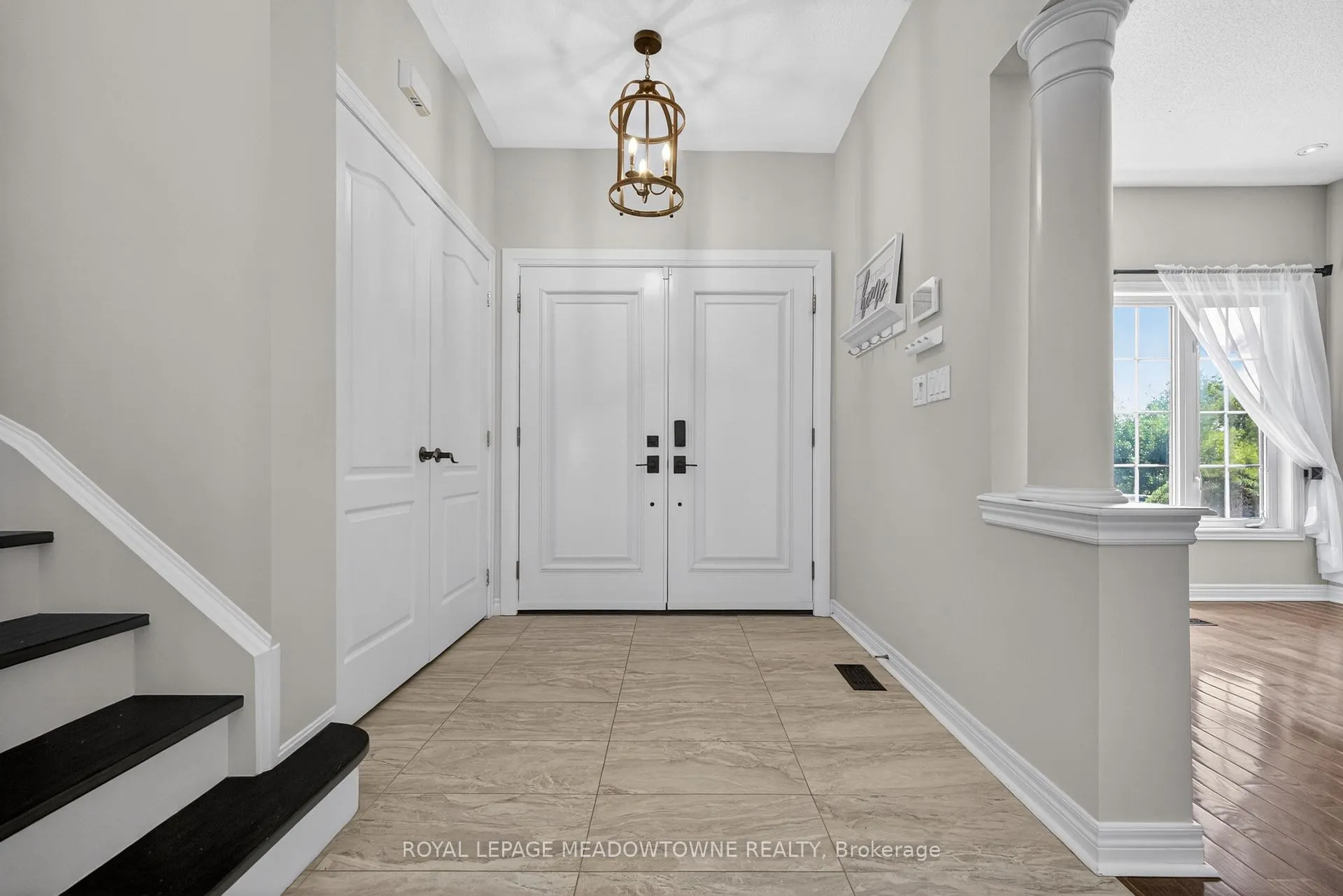 Photo 8 of 26 Callaghan Crescent, Halton Hills, Georgetown — HOMEH