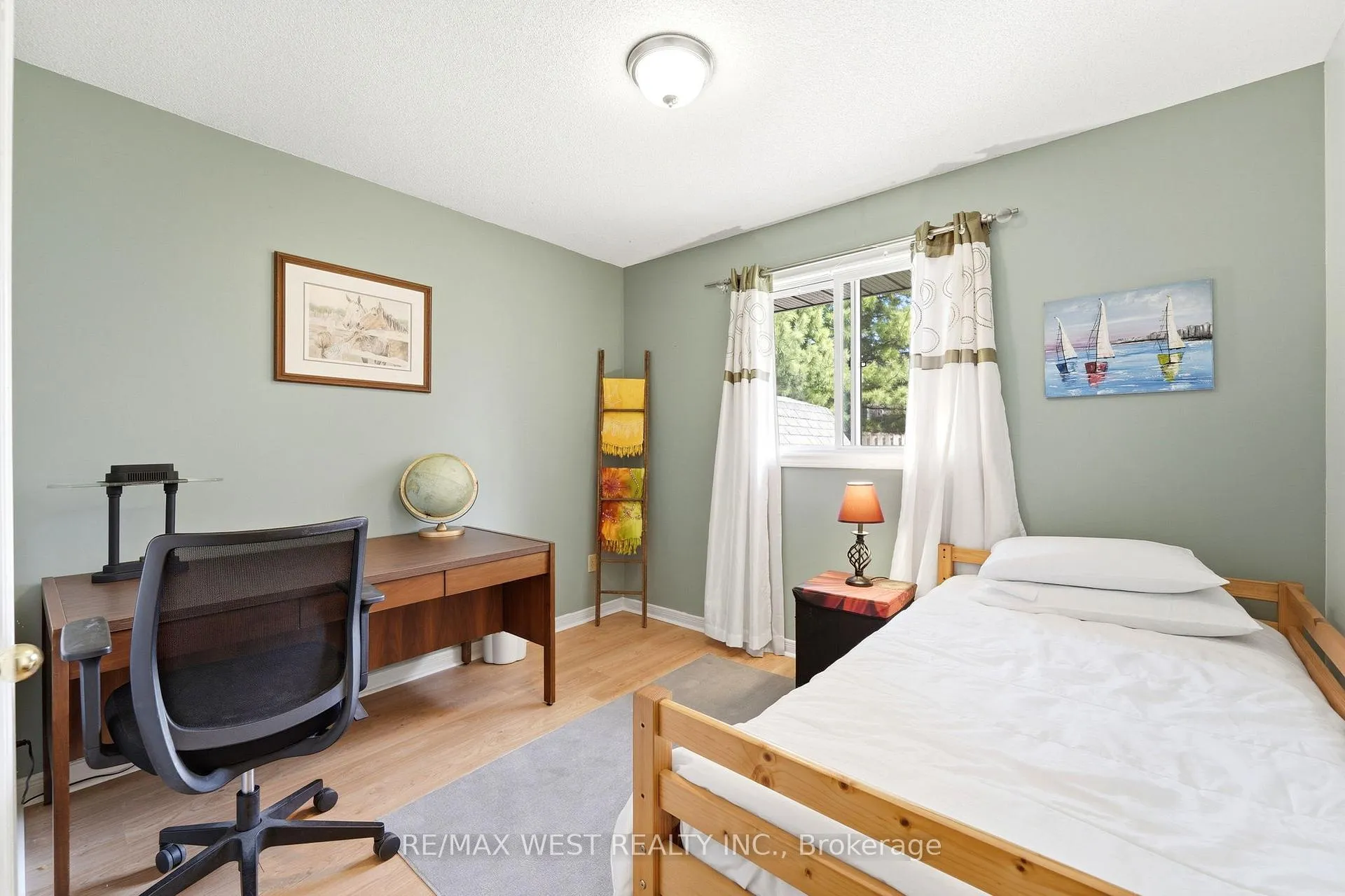 Photo 10 of 7917 Ethel Street, Niagara Falls, West Wood — HOMEH