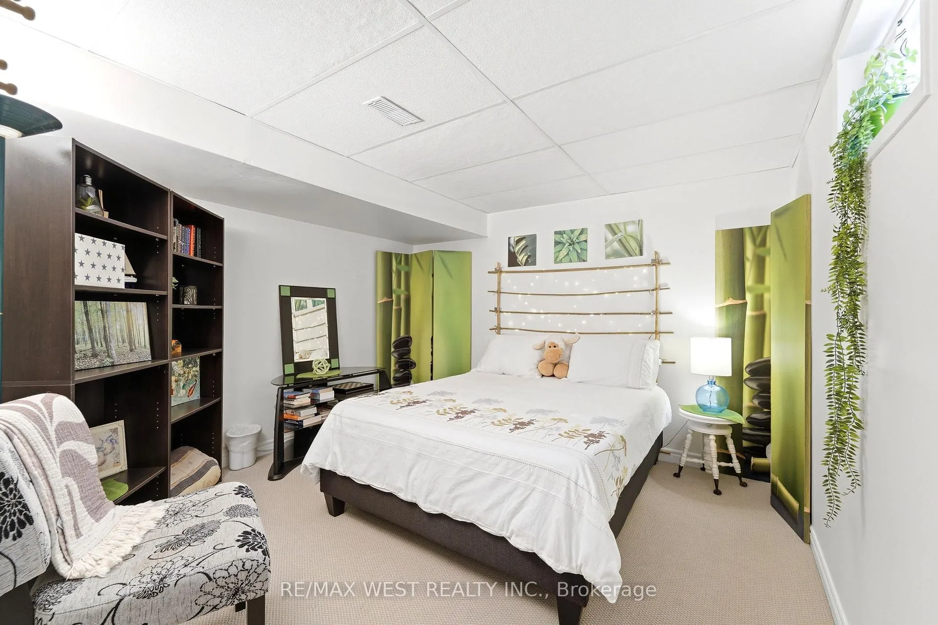 Photo 12 of 7917 Ethel Street, Niagara Falls, West Wood — HOMEH