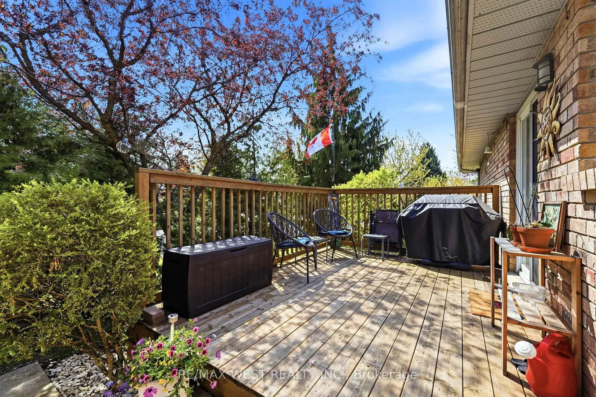 Photo 17 of 7917 Ethel Street, Niagara Falls, West Wood — HOMEH