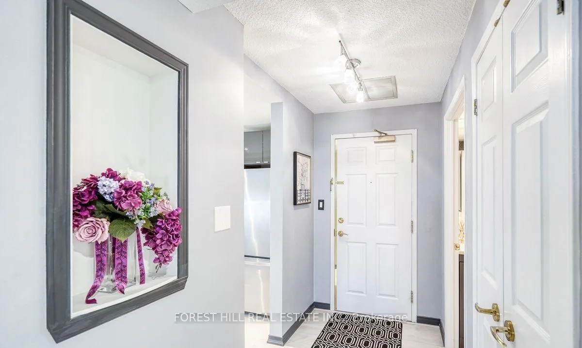 Photo 4 of Unit 704, 1818 Bayview Avenue, Toronto, Mount Pleasant East — HOMEH