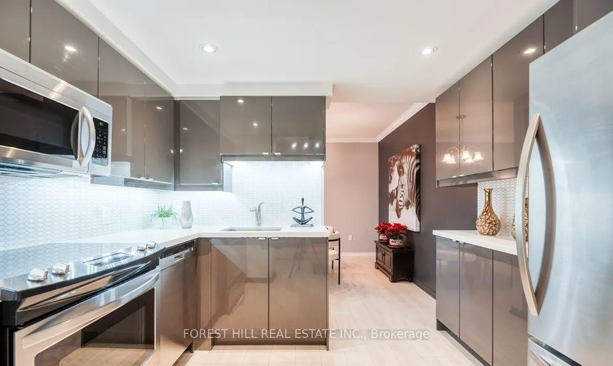 Photo 18 of Unit 704, 1818 Bayview Avenue, Toronto, Mount Pleasant East — HOMEH