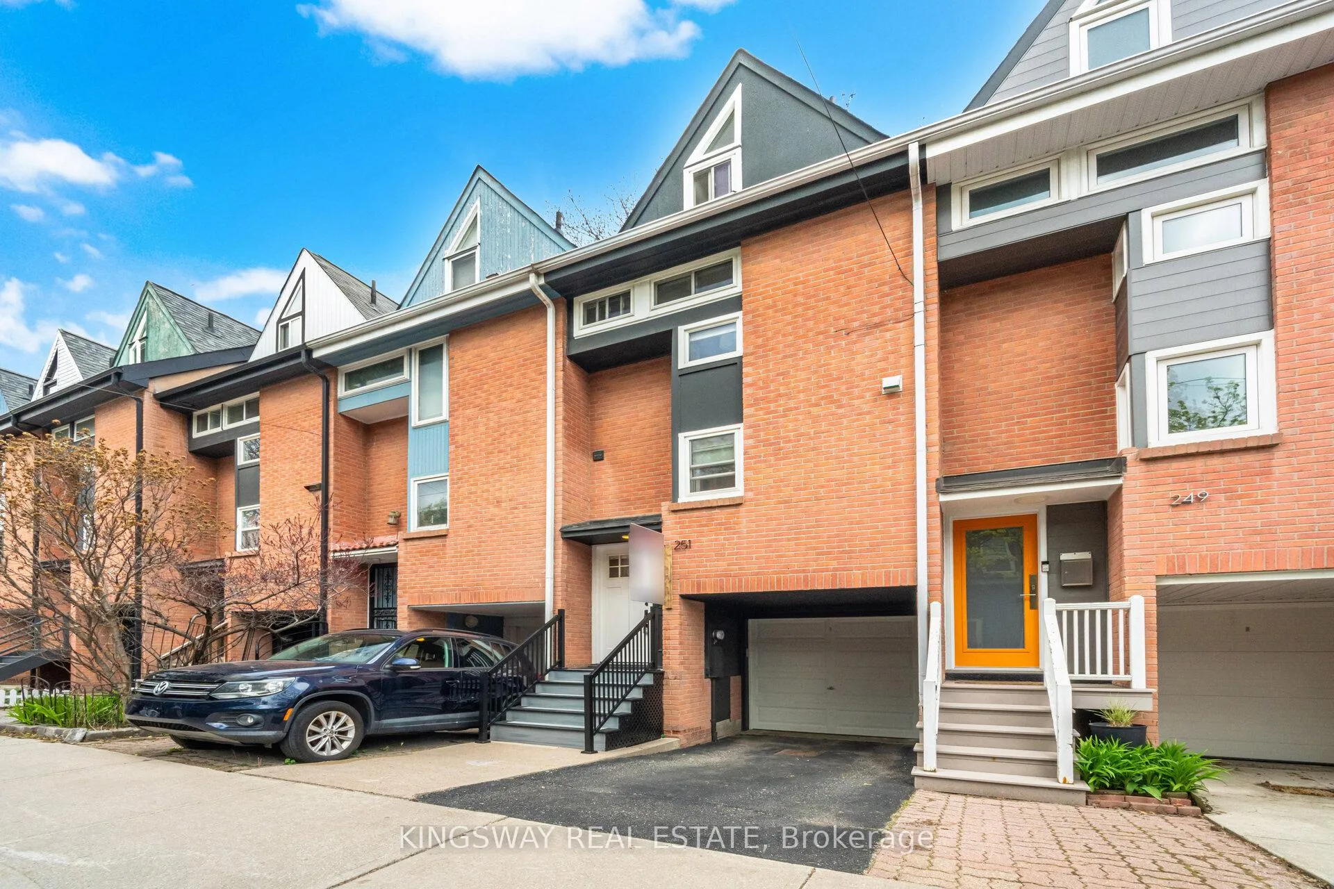 Photo 2 of 251 Ontario Street, Toronto, Moss Park — HOMEH