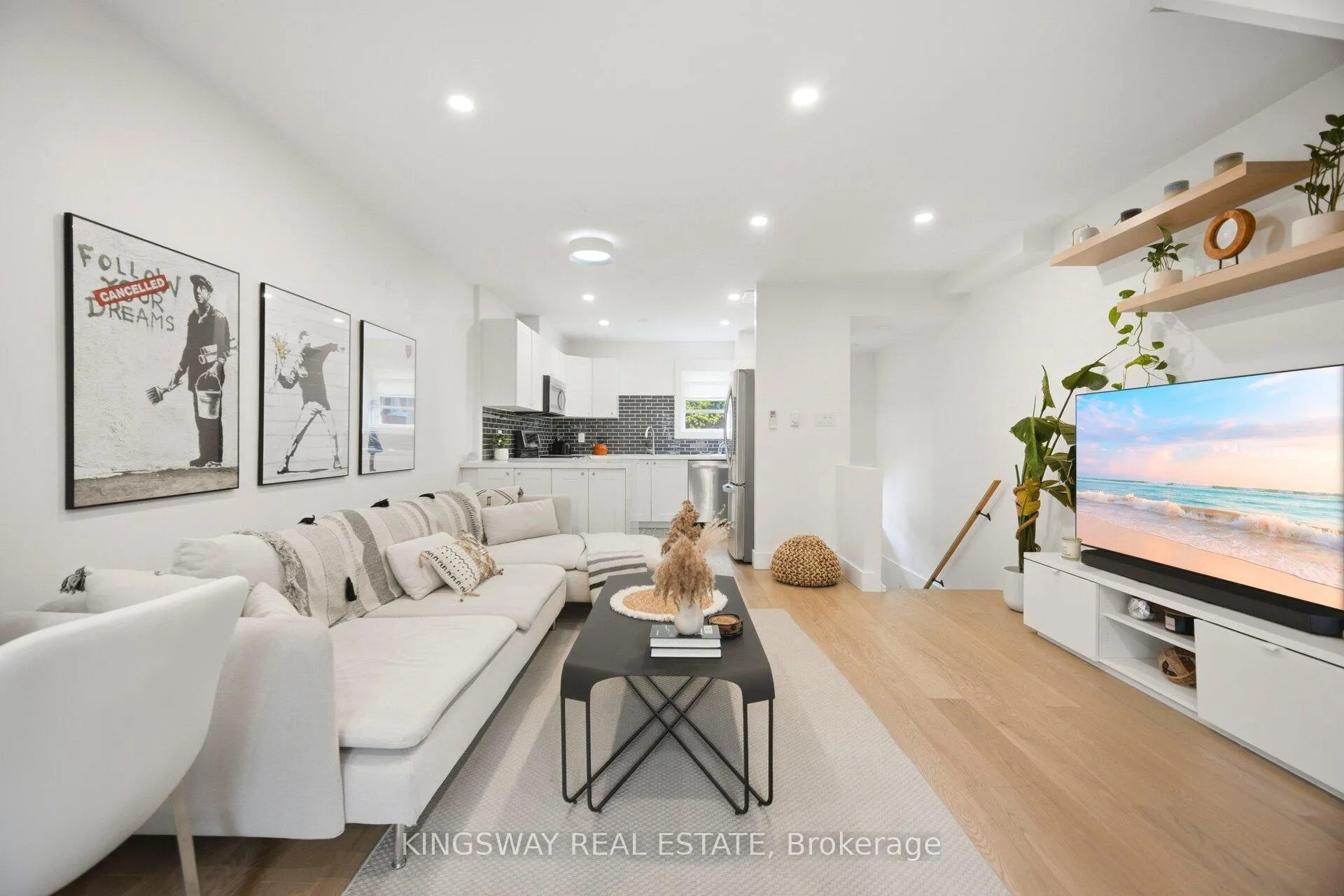 Photo 8 of 251 Ontario Street, Toronto, Moss Park — HOMEH