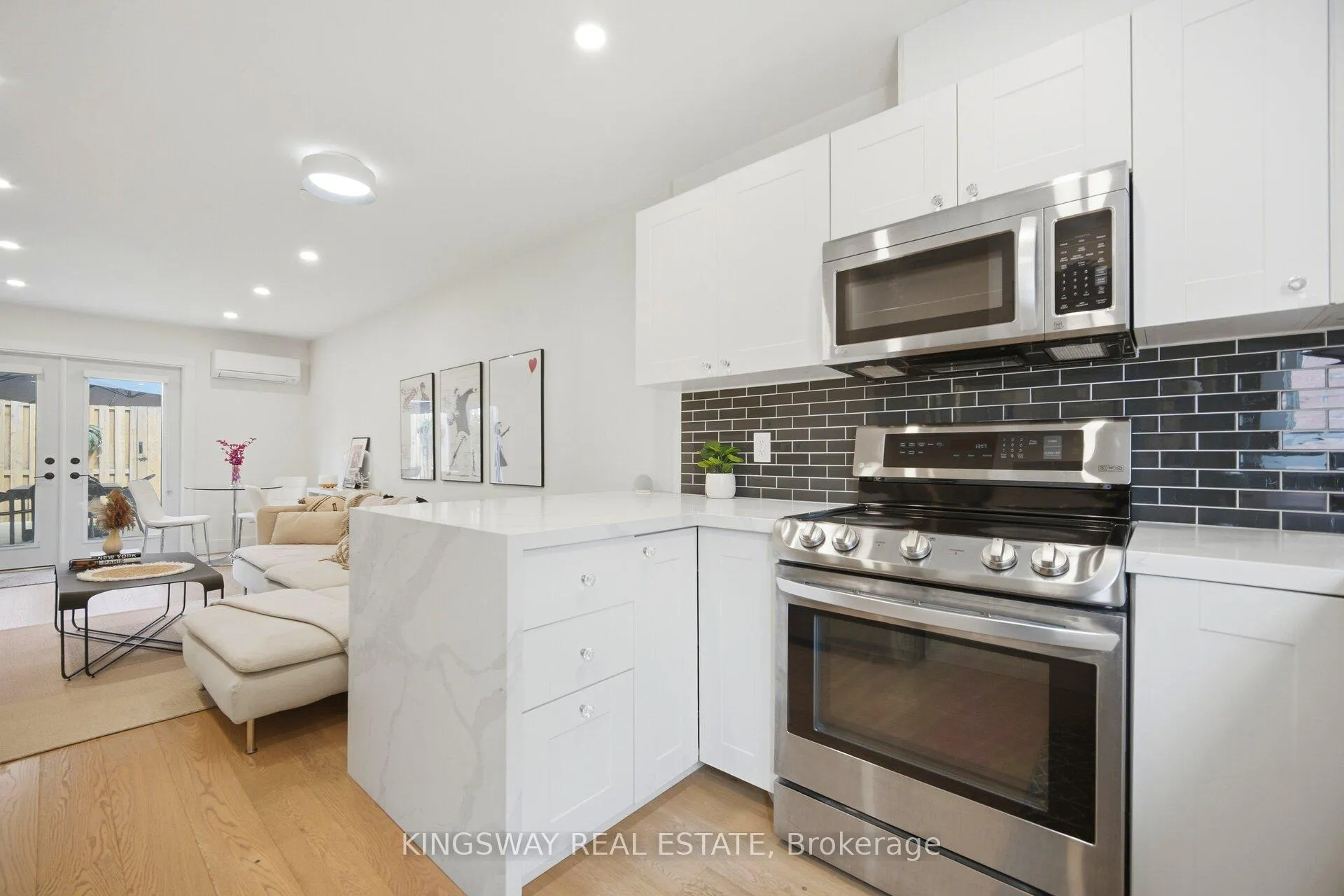 Photo 11 of 251 Ontario Street, Toronto, Moss Park — HOMEH