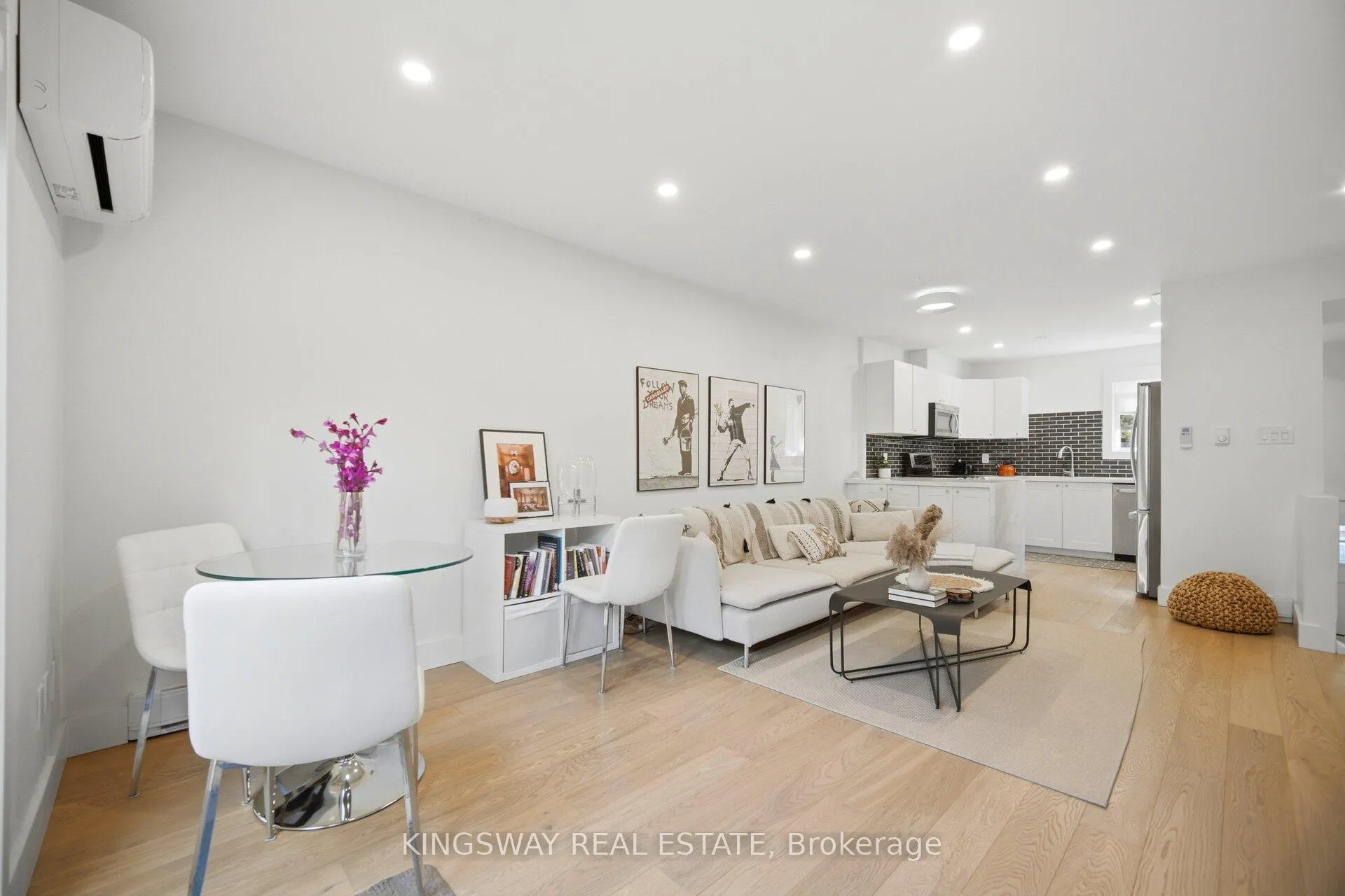 Photo 12 of 251 Ontario Street, Toronto, Moss Park — HOMEH