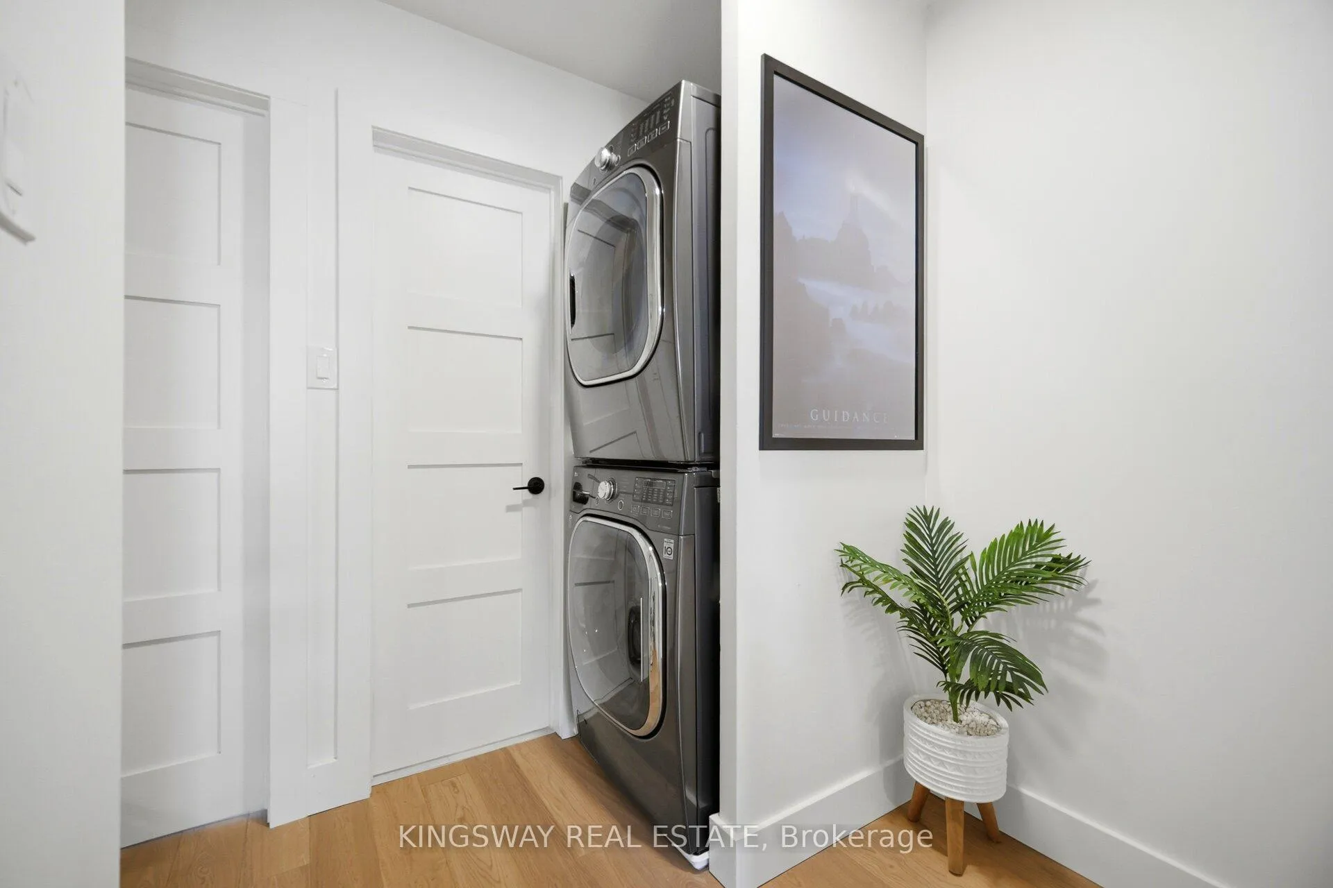 Photo 23 of 251 Ontario Street, Toronto, Moss Park — HOMEH