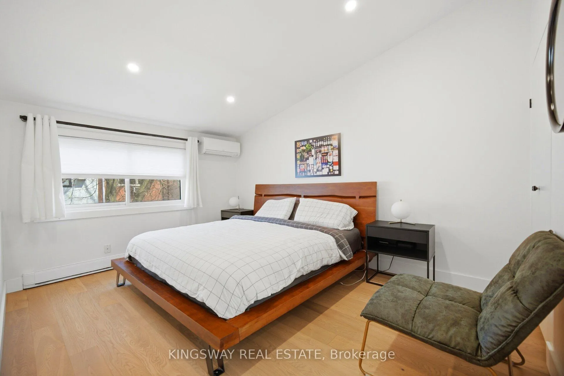 Photo 26 of 251 Ontario Street, Toronto, Moss Park — HOMEH