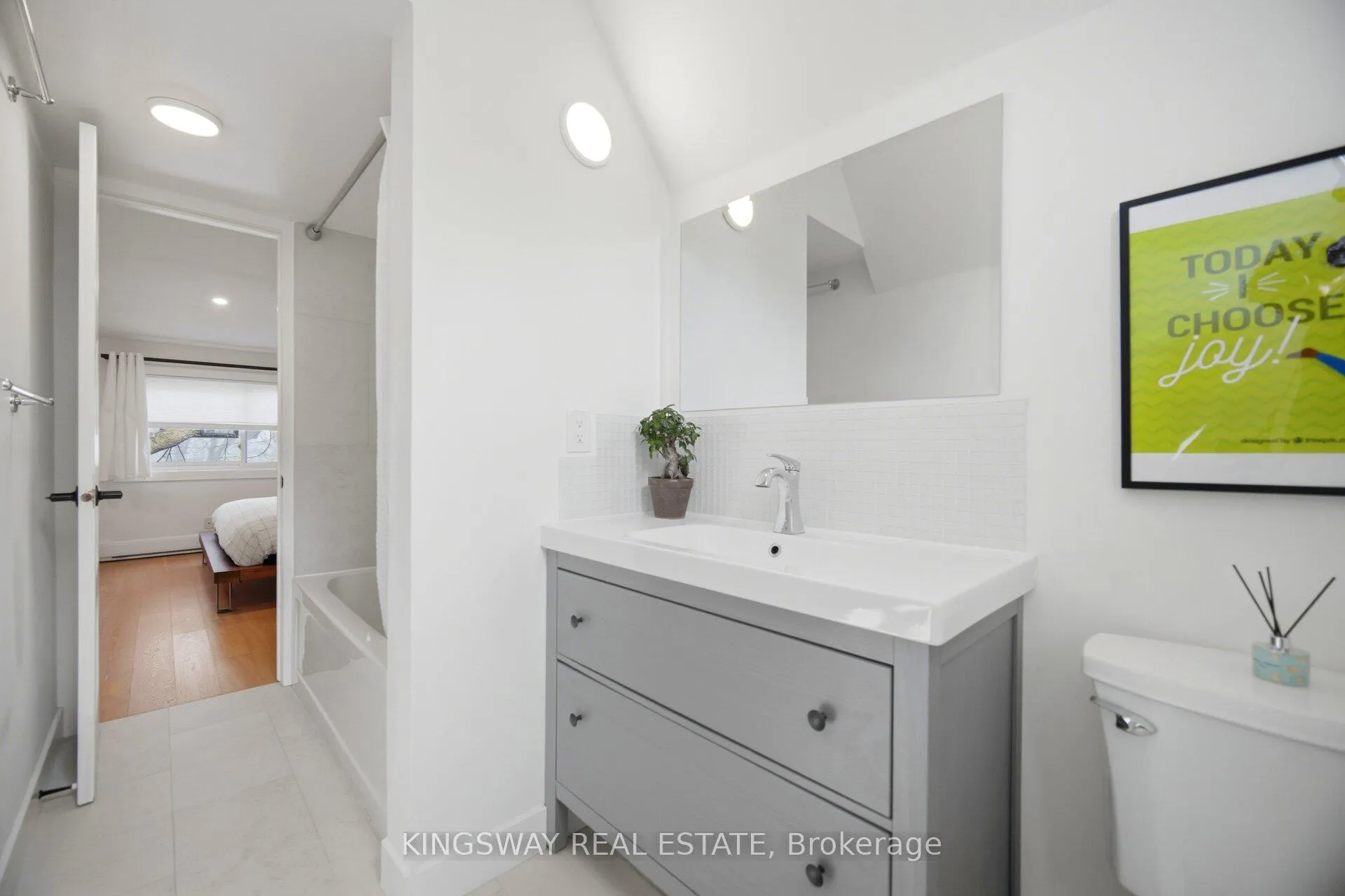 Photo 31 of 251 Ontario Street, Toronto, Moss Park — HOMEH