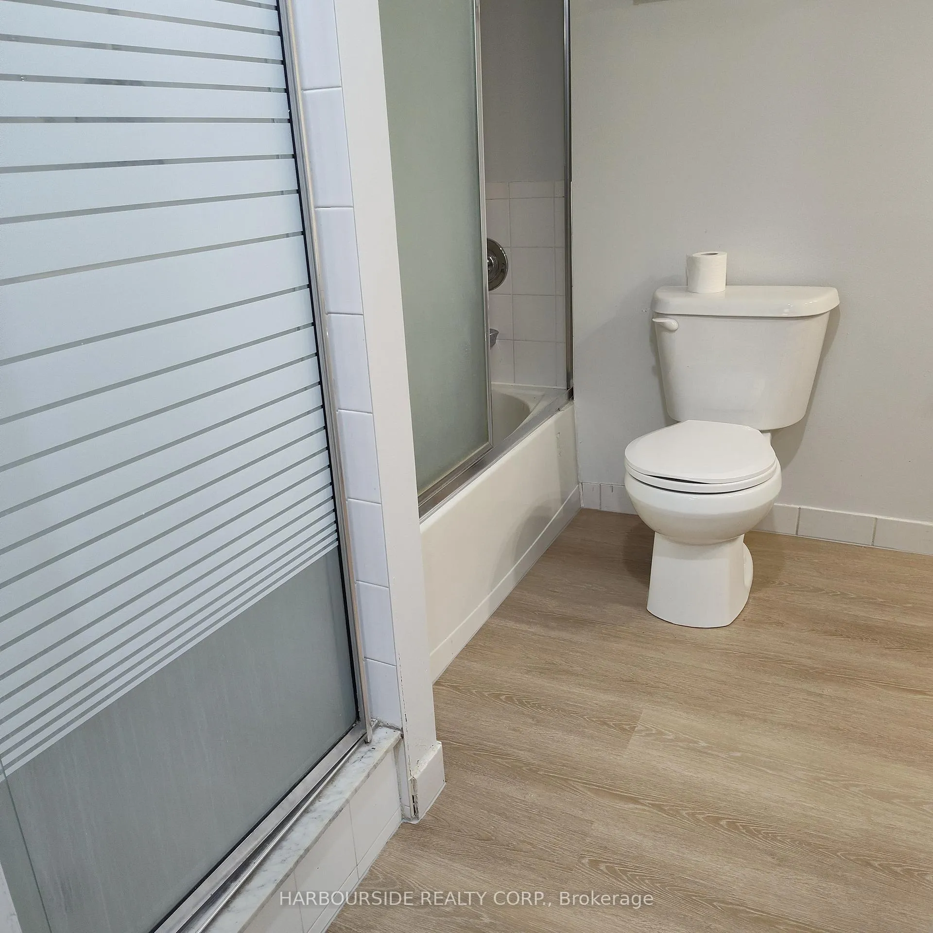Photo 14 of Unit 2009, 77 Harbour Square, Toronto, Waterfront Communities — HOMEH
