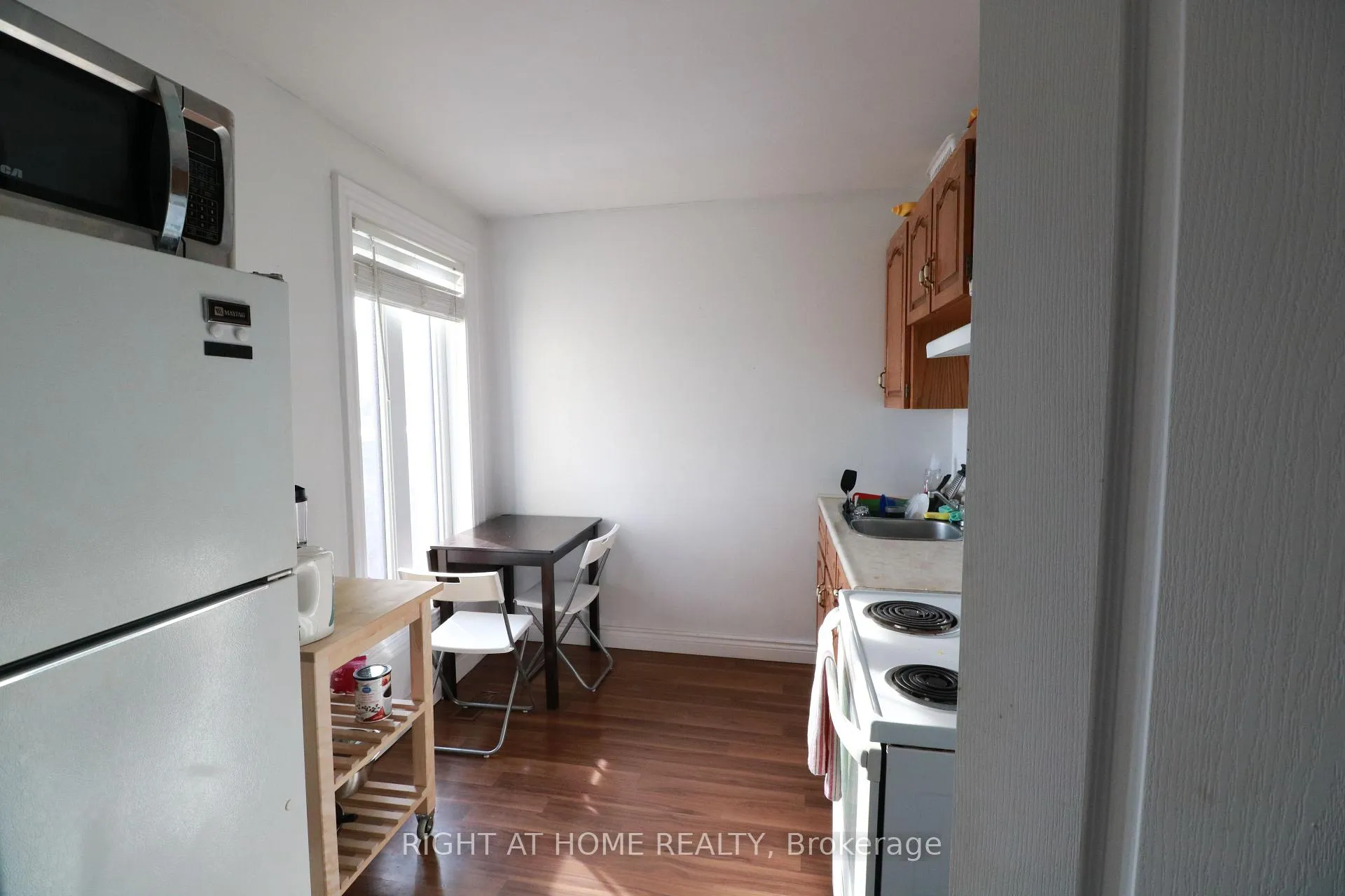 Photo 6 of Unit Upper, 2083 Davenport Road, Toronto, Weston-Pellam Park — HOMEH