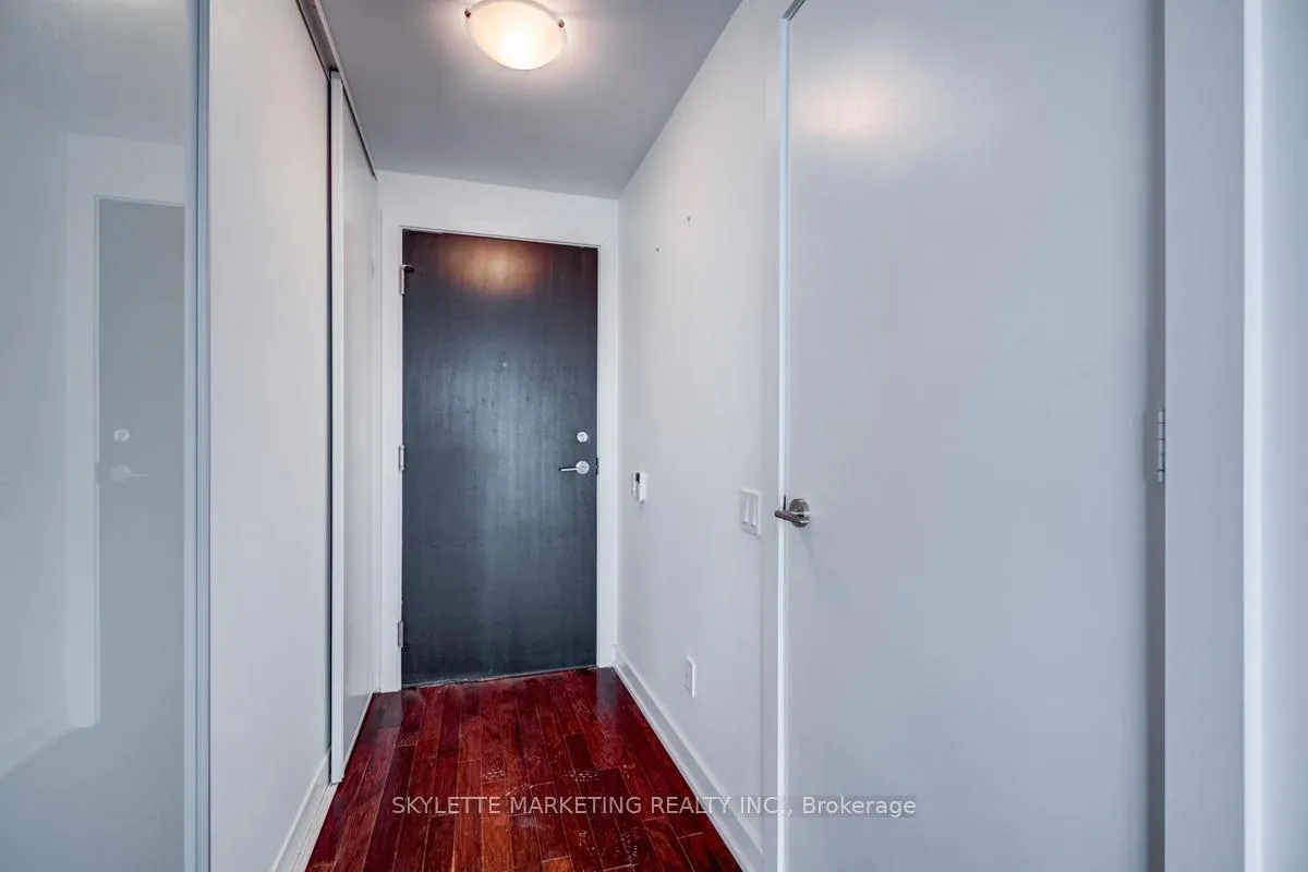 Photo 3 of Unit 3702, 33 Charles Street E, Toronto, Church-Yonge Corridor — HOMEH