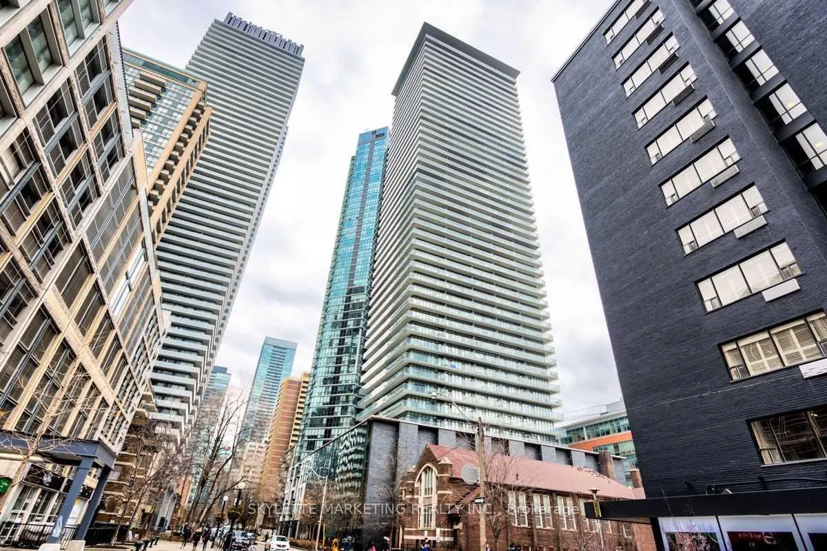Photo 15 of Unit 3702, 33 Charles Street E, Toronto, Church-Yonge Corridor — HOMEH
