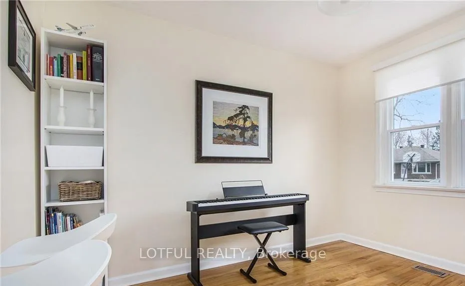 Photo 13 of 2012 Dorval Avenue, Ottawa, Elmvale Acres — HOMEH