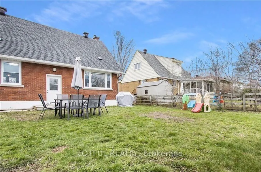 Photo 22 of 2012 Dorval Avenue, Ottawa, Elmvale Acres — HOMEH