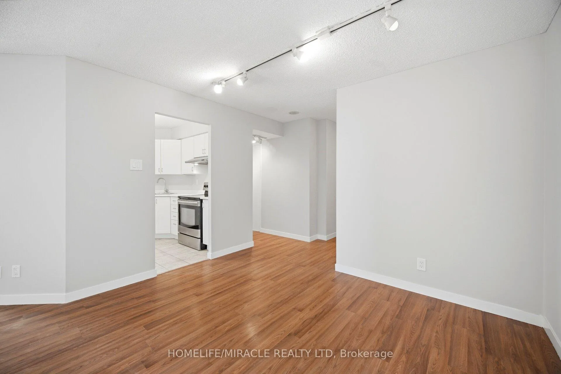 Photo 14 of Unit 707, 41 Markbrook Lane, Etobicoke, Mount Olive-Silverstone-Jamestown — HOMEH