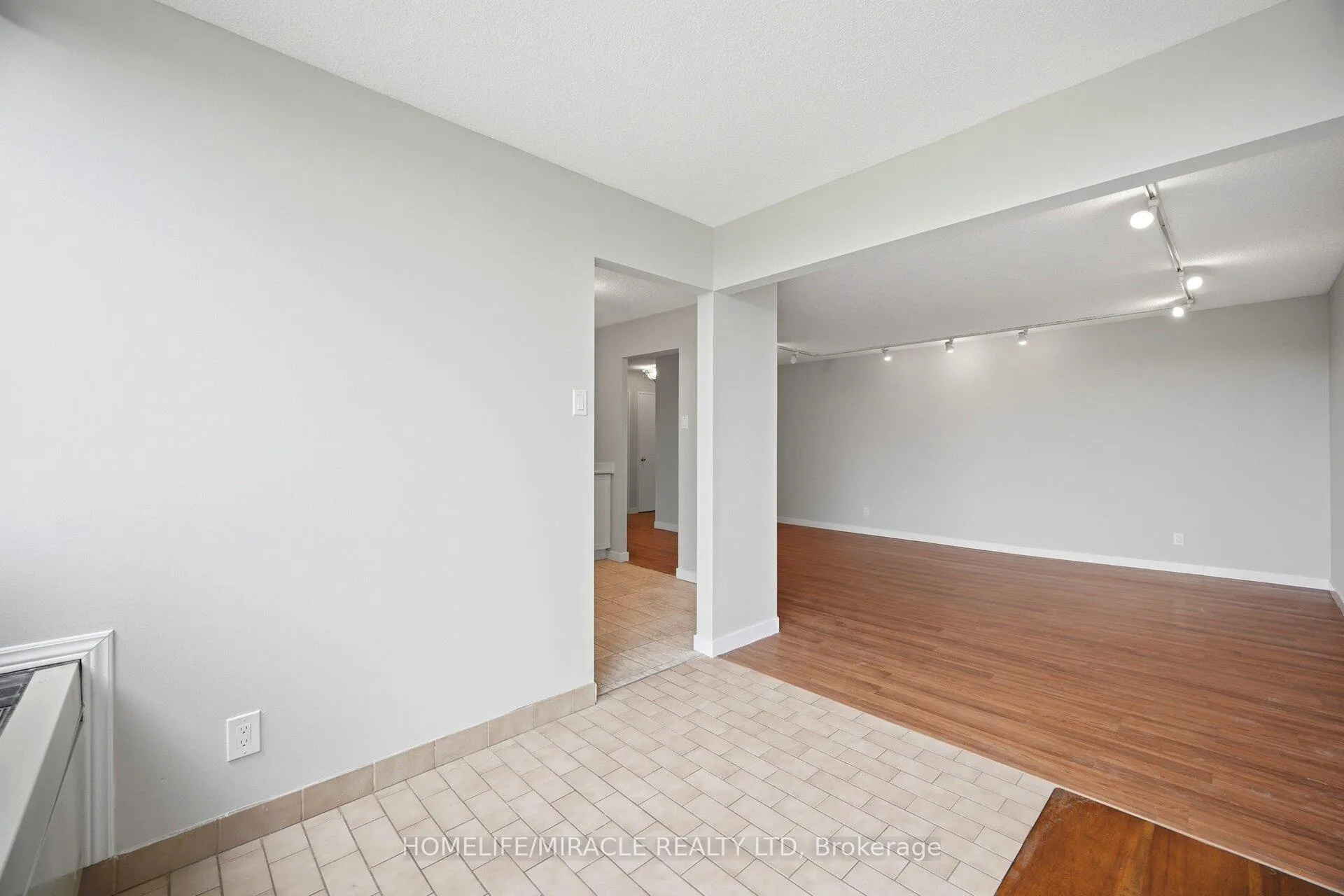 Photo 20 of Unit 707, 41 Markbrook Lane, Etobicoke, Mount Olive-Silverstone-Jamestown — HOMEH