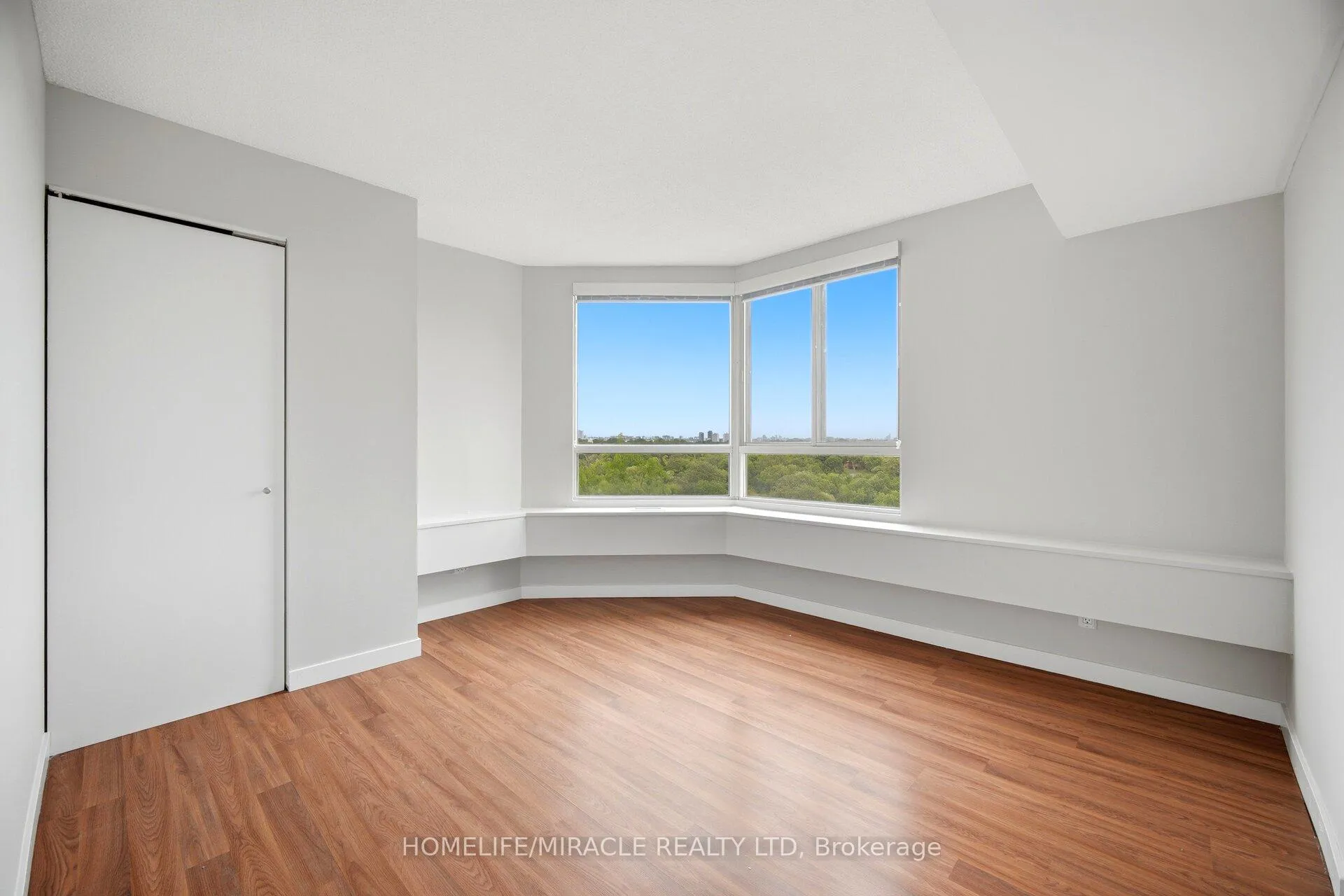 Photo 25 of Unit 707, 41 Markbrook Lane, Etobicoke, Mount Olive-Silverstone-Jamestown — HOMEH