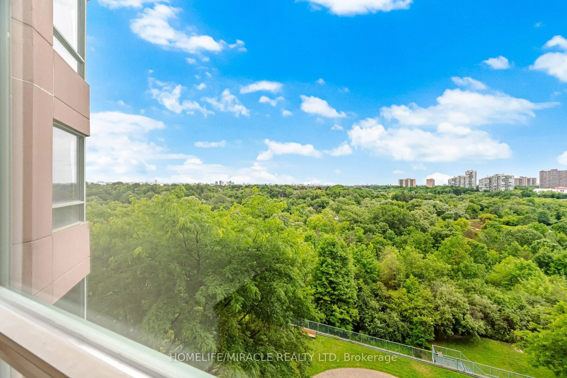 Photo 28 of Unit 707, 41 Markbrook Lane, Etobicoke, Mount Olive-Silverstone-Jamestown — HOMEH