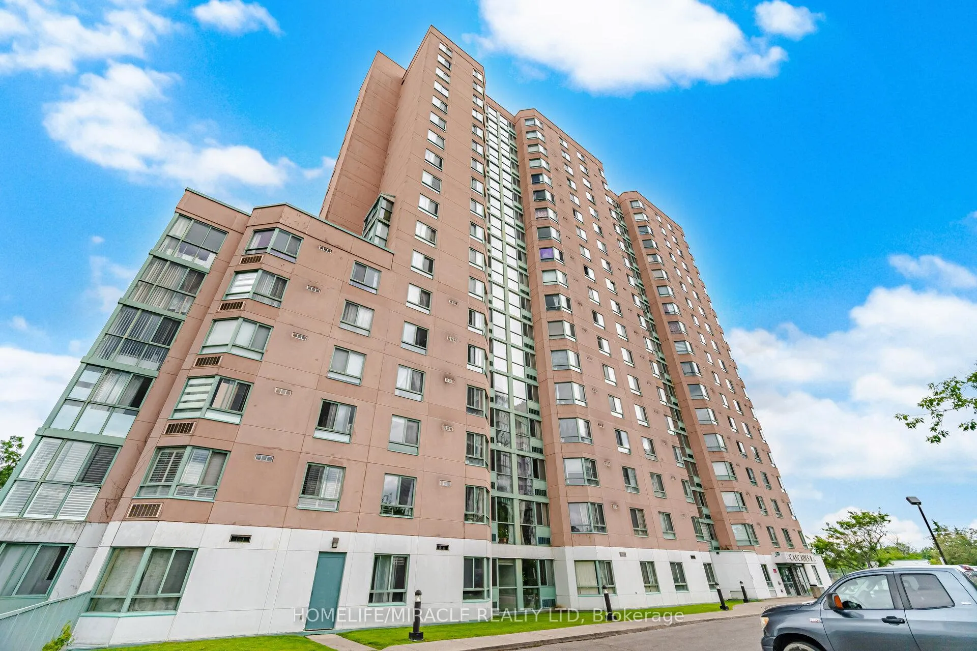 Photo 40 of Unit 707, 41 Markbrook Lane, Etobicoke, Mount Olive-Silverstone-Jamestown — HOMEH