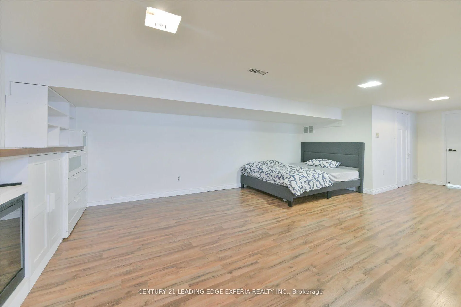 Photo 9 of Unit Lower, 24 Torrens Avenue, Toronto, Broadview North — HOMEH