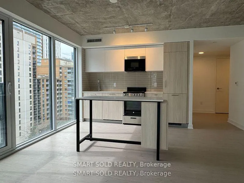 Photo 5 of Unit 904, 65 Mutual Street, Toronto, Church-Yonge Corridor — HOMEH