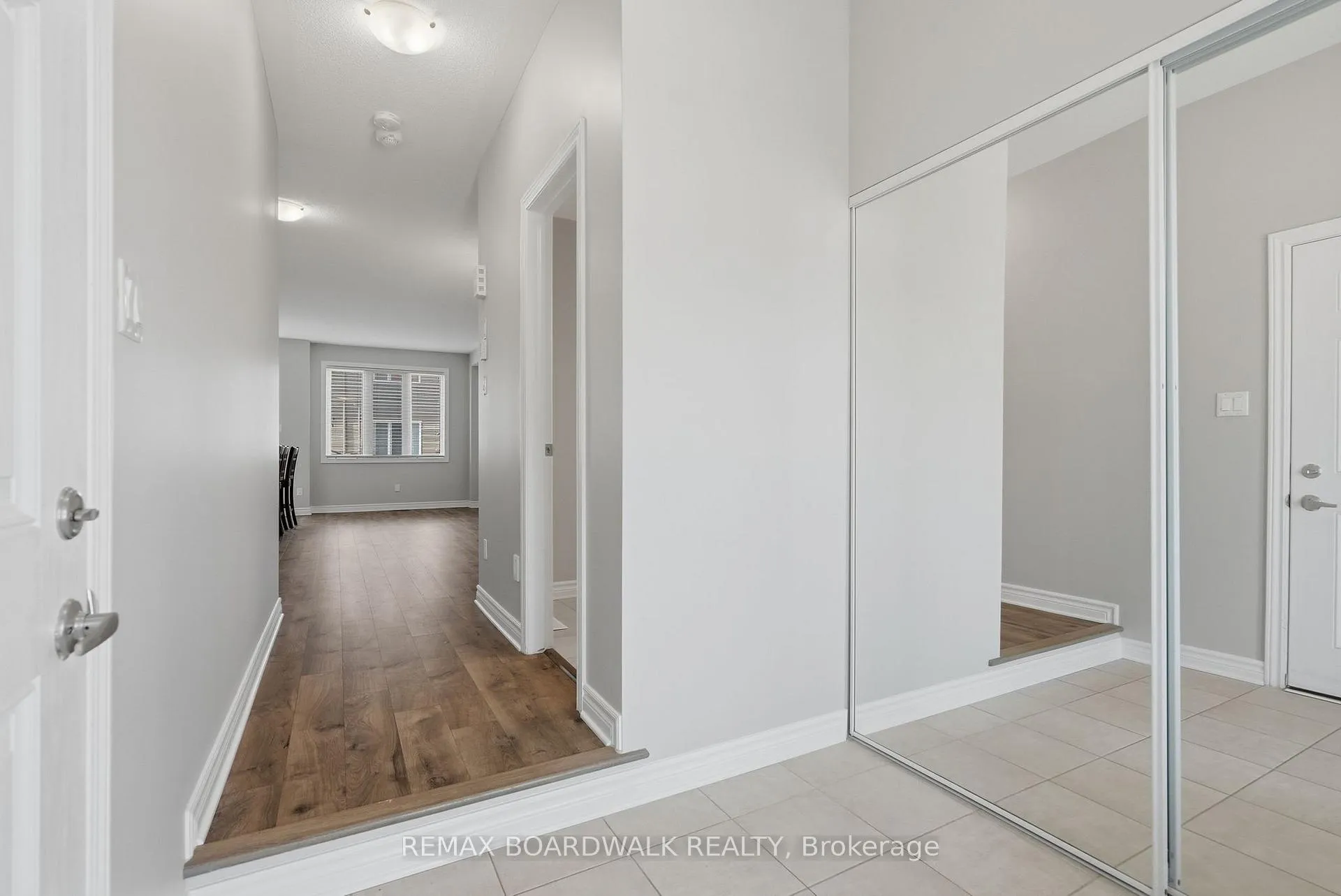 Photo 5 of 695 Jerome Jodoin Drive, Ottawa, Avalon West — HOMEH